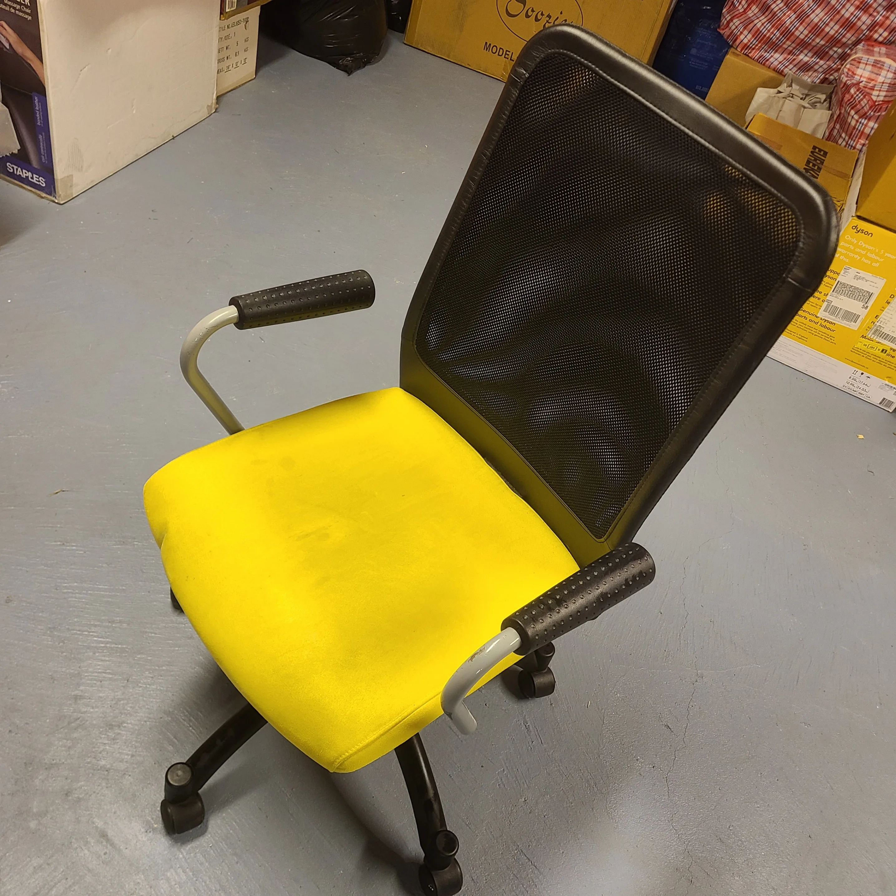 IKEA Vilgot office chair thumbnail
