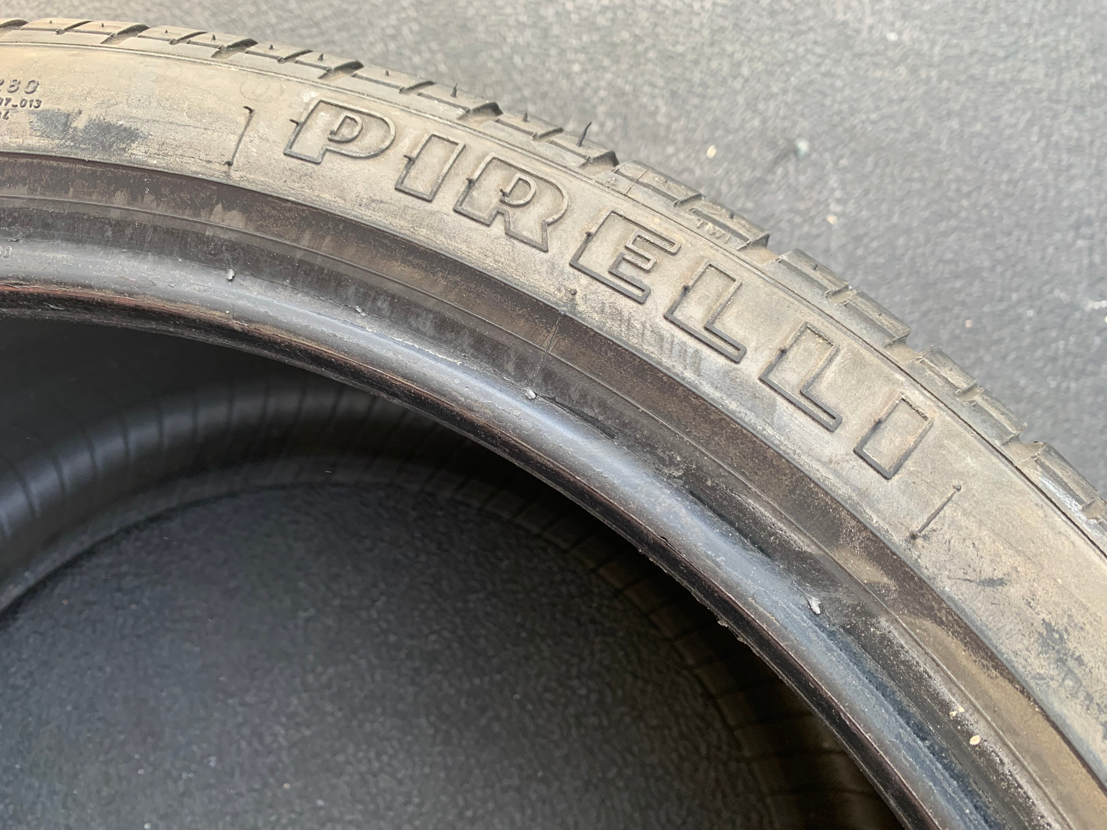 Pair of 345/25/20 XL 100Y Pirelli Pzero Rosso 60% tread - photo 5