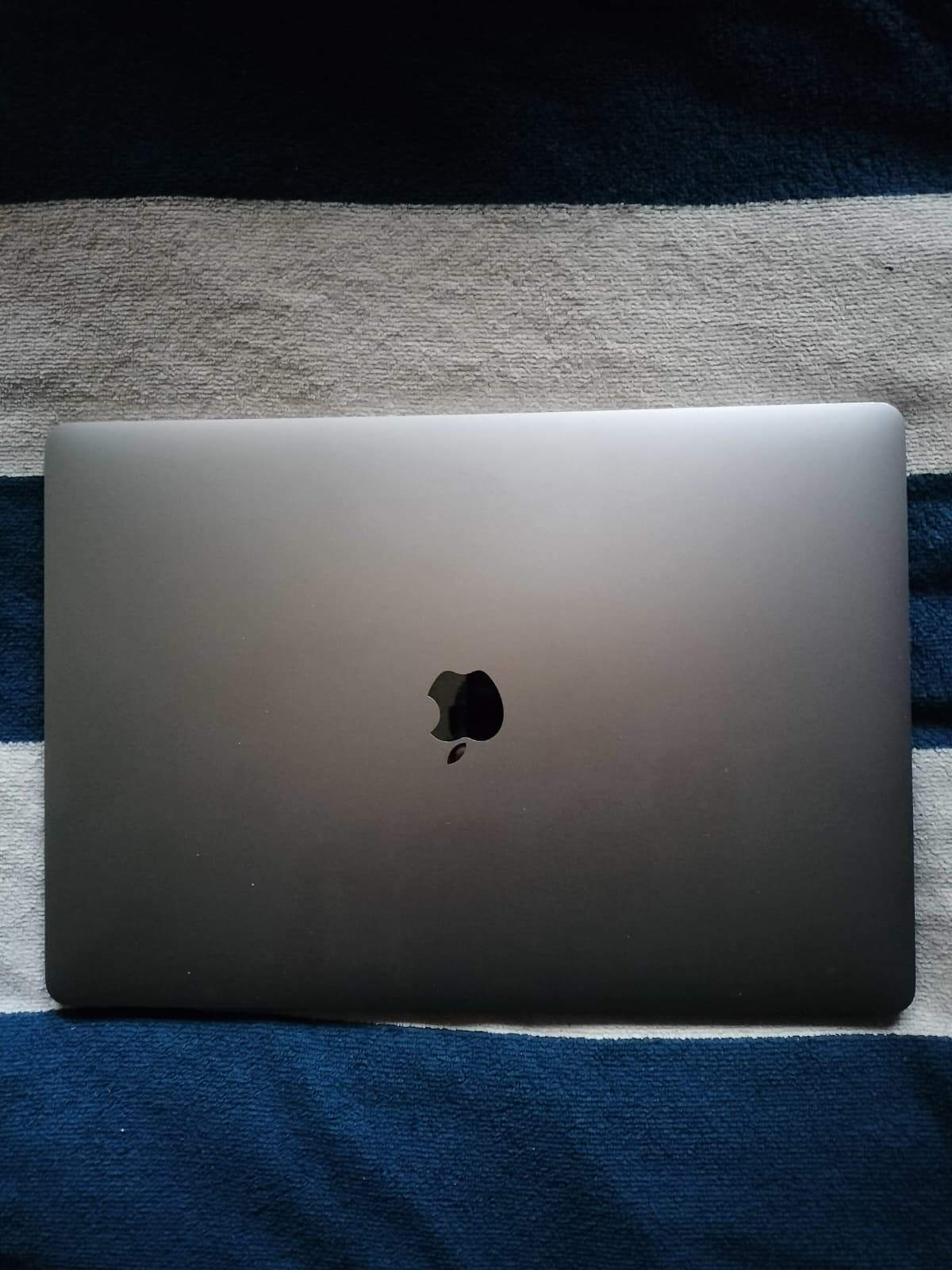 MacBook Pro (16-inch, 2019), Perfect condition