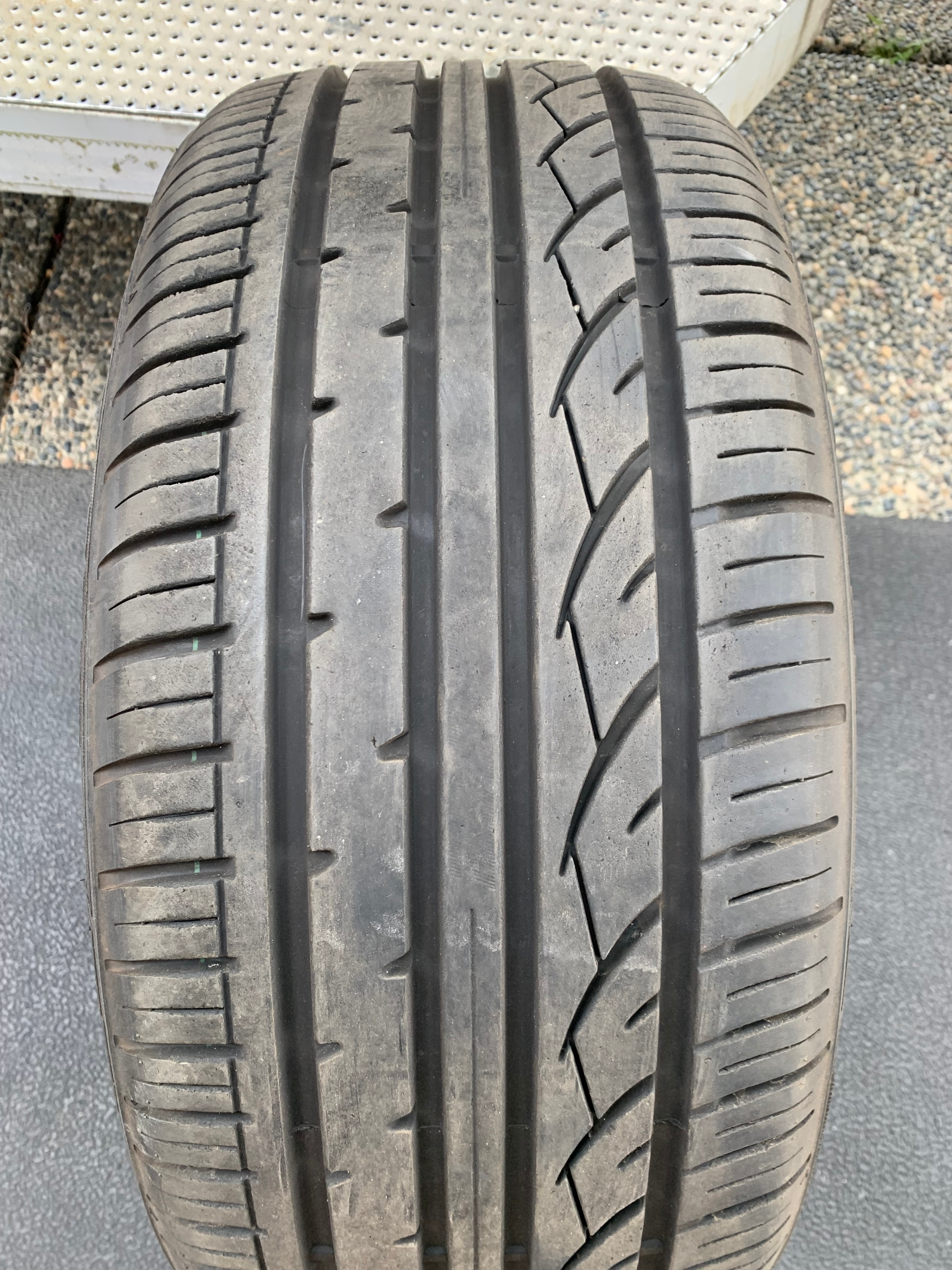 PAIR of235/45/18 98V Rydanz Roadster R02 with tread like new