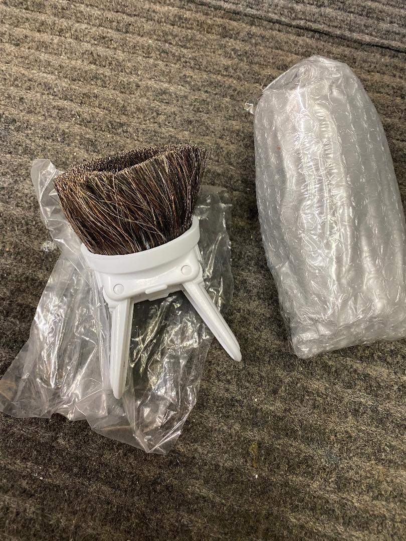 Combination Dusting brush with adjustable wings - photo 3