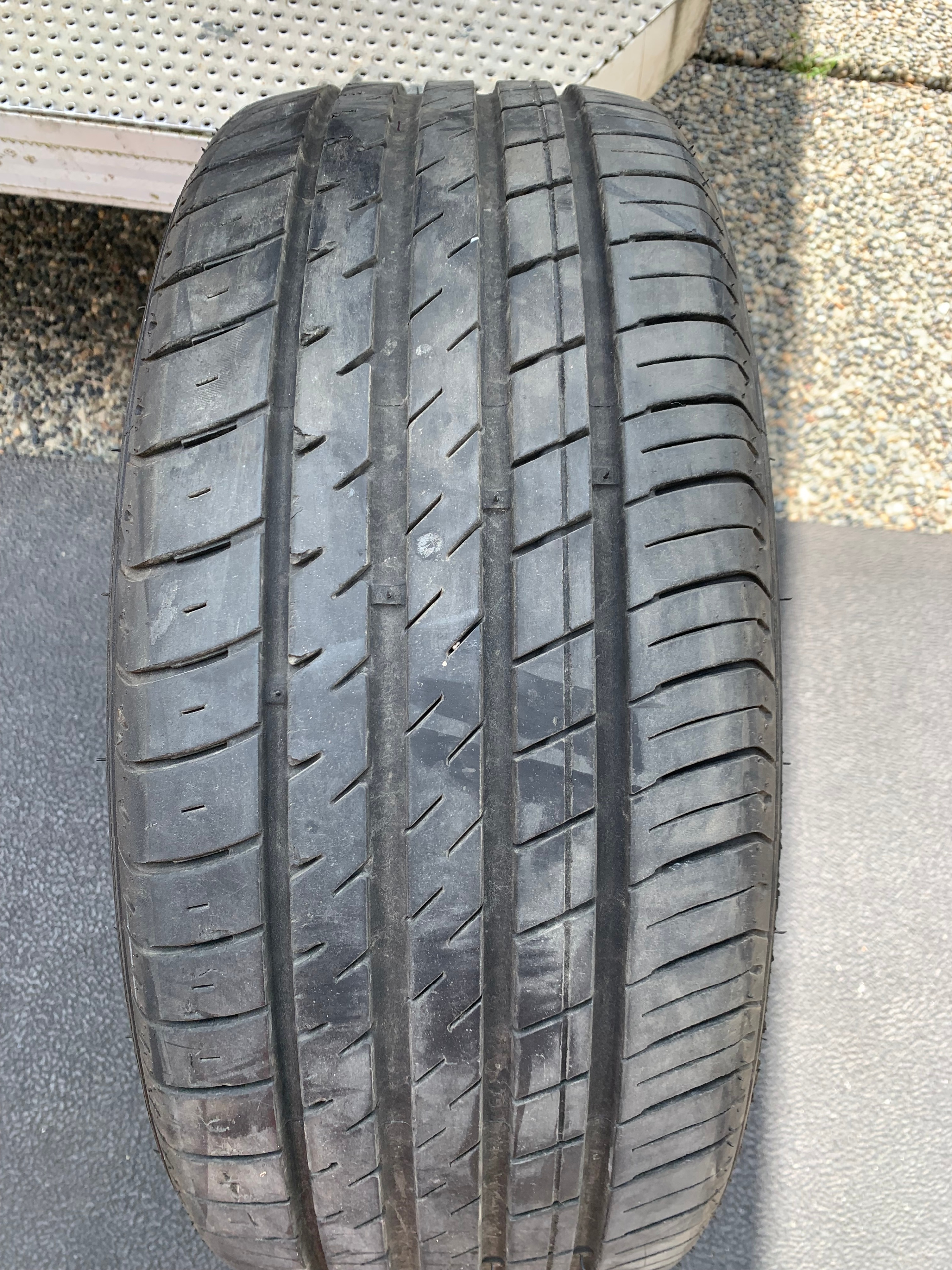 1 X single 225/45/18 95W XL M+S Winda WH16 with 75% tread