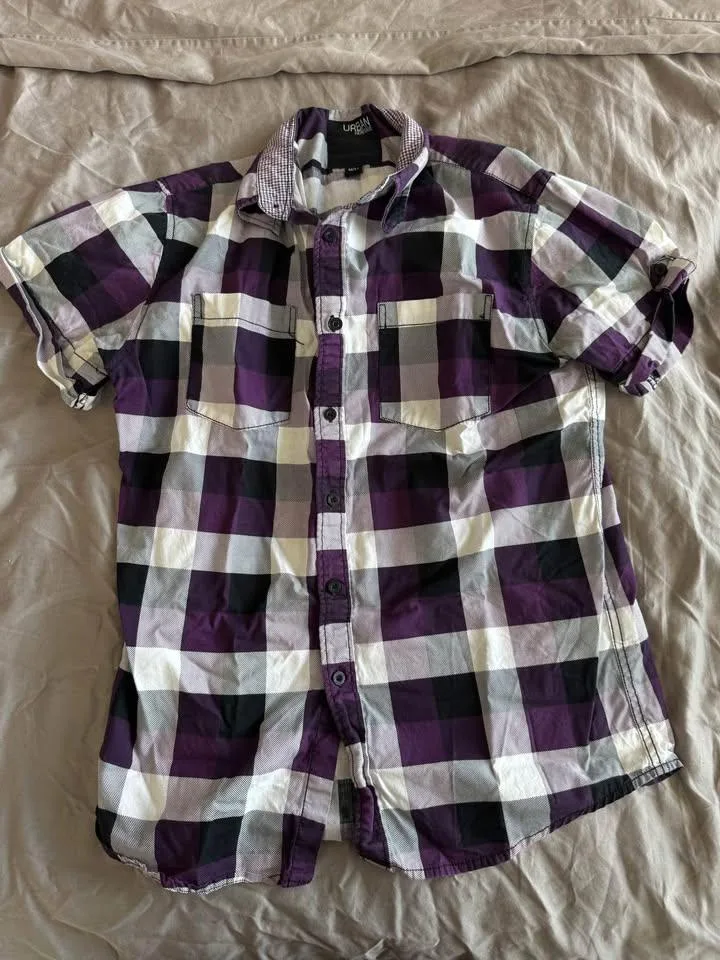 Men’s Urban Planet Plaid Shirts Medium 1 for $7, 2 for $10 image indicator(2)