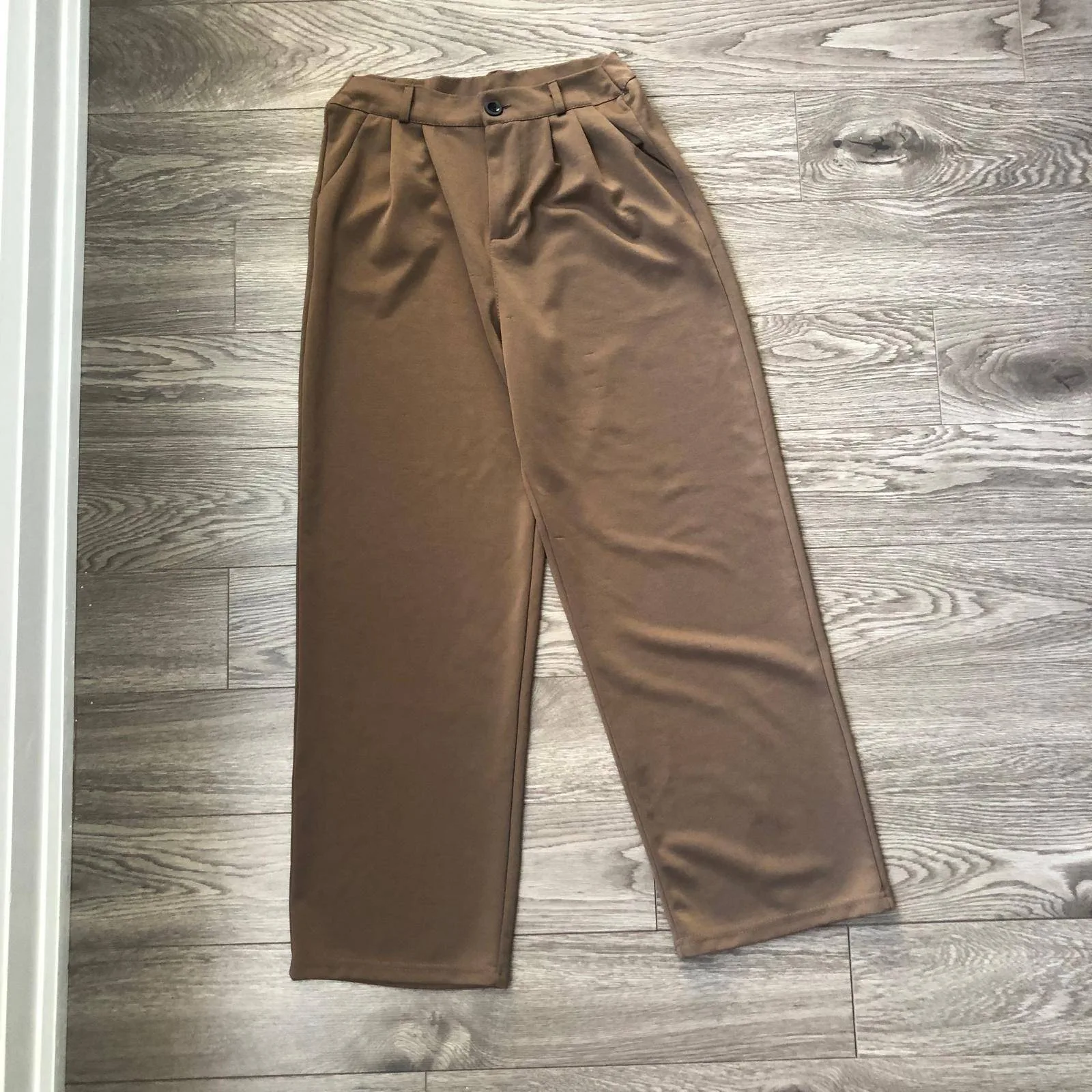 Cropped Crepe Pants from Korea / Small / Cappuchino image indicator(3)