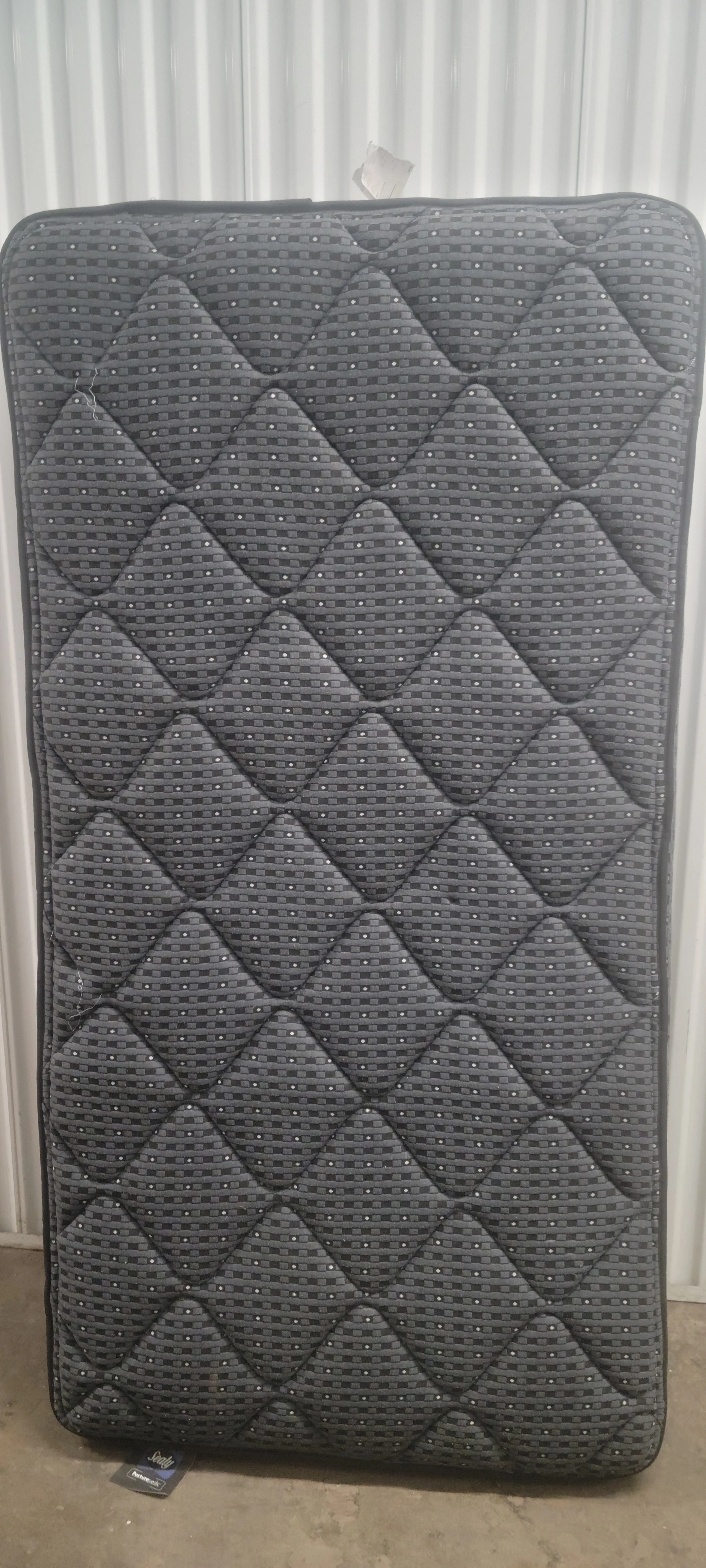 Day Bed Frame with double mattress image indicator(4)