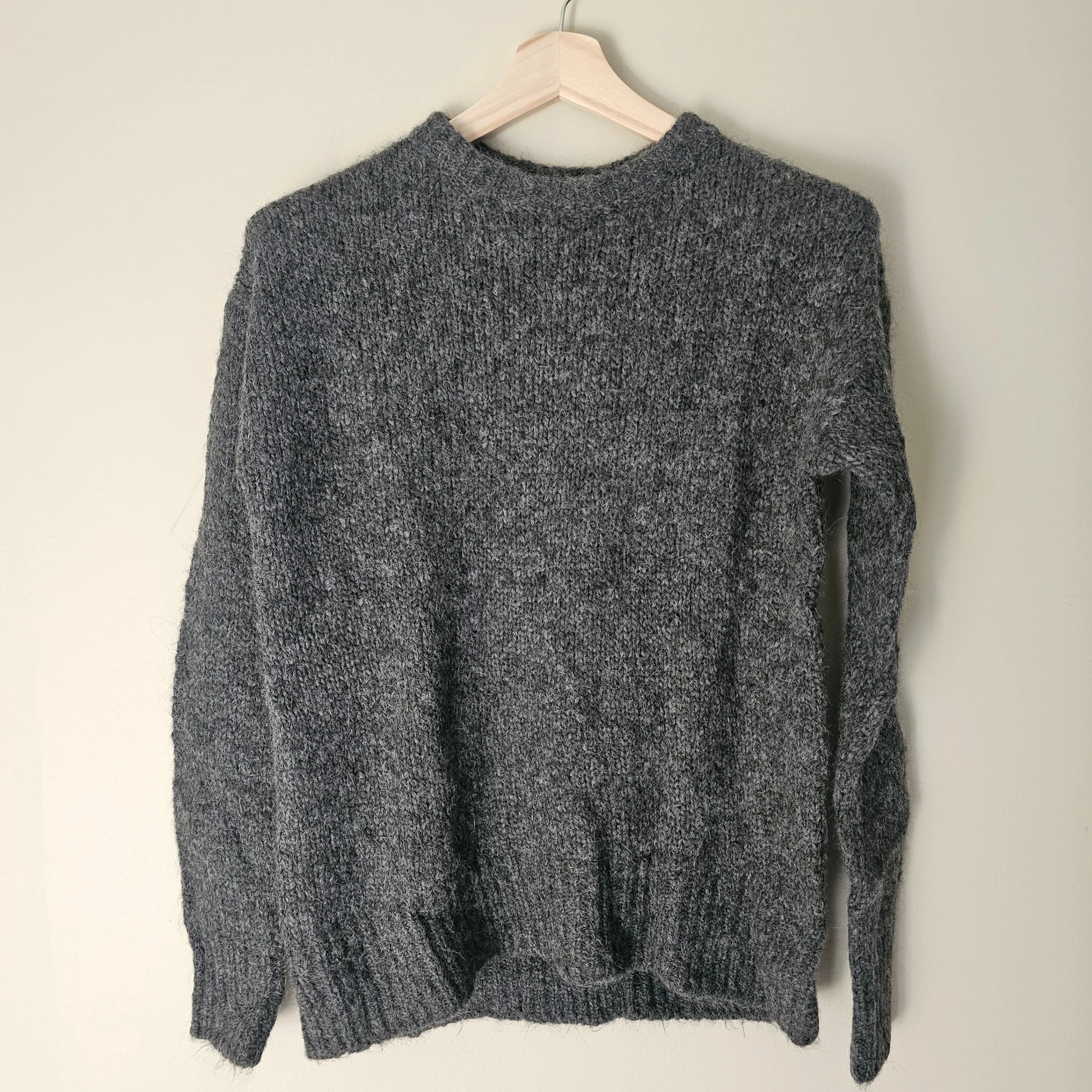 Aritzia The Group by Babaton Thurlow Sweater-Charcoal Grey-Sz XS thumbnail