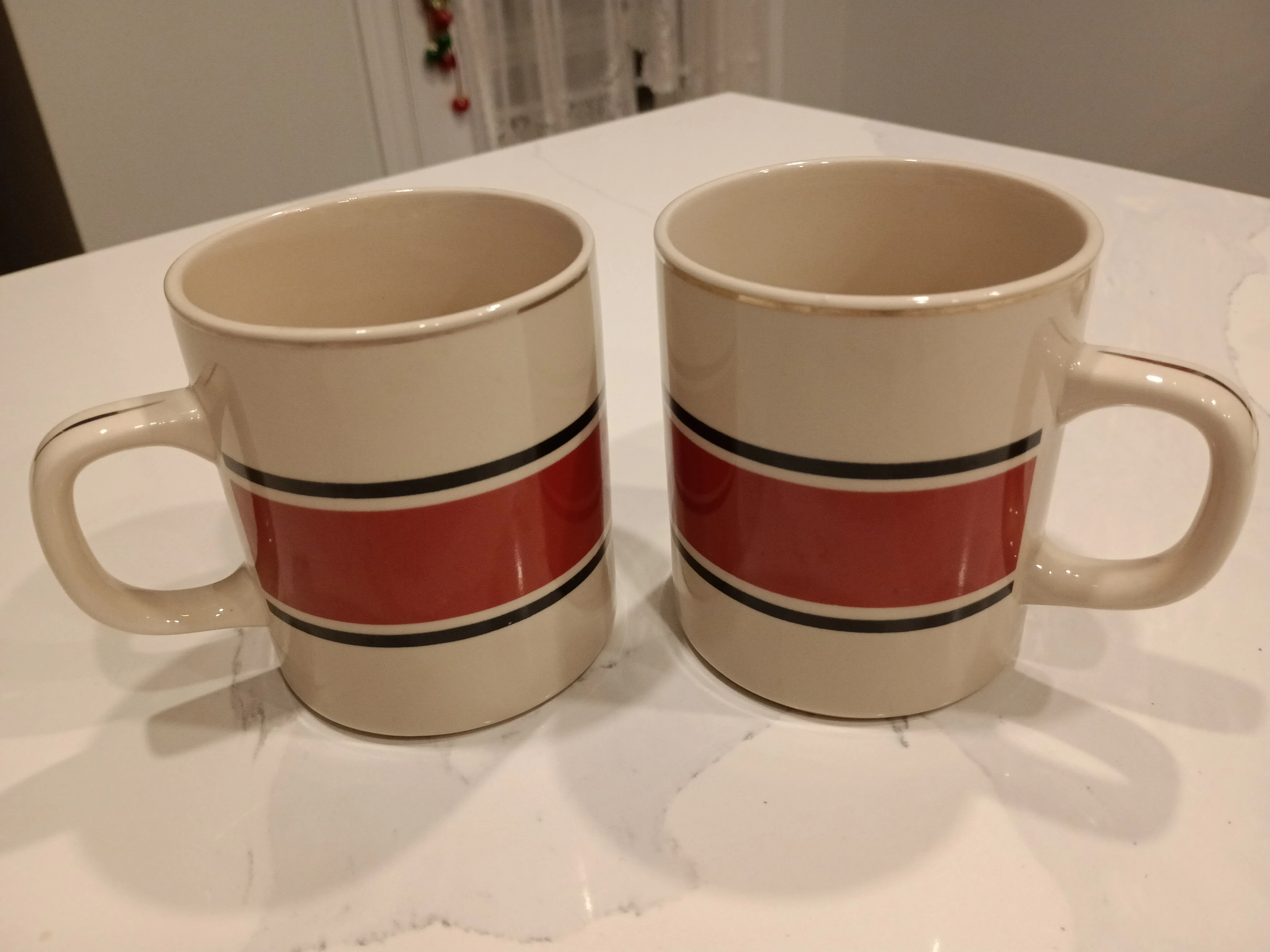 BRAND NEW Pair of Mugs from the 1970s thumbnail