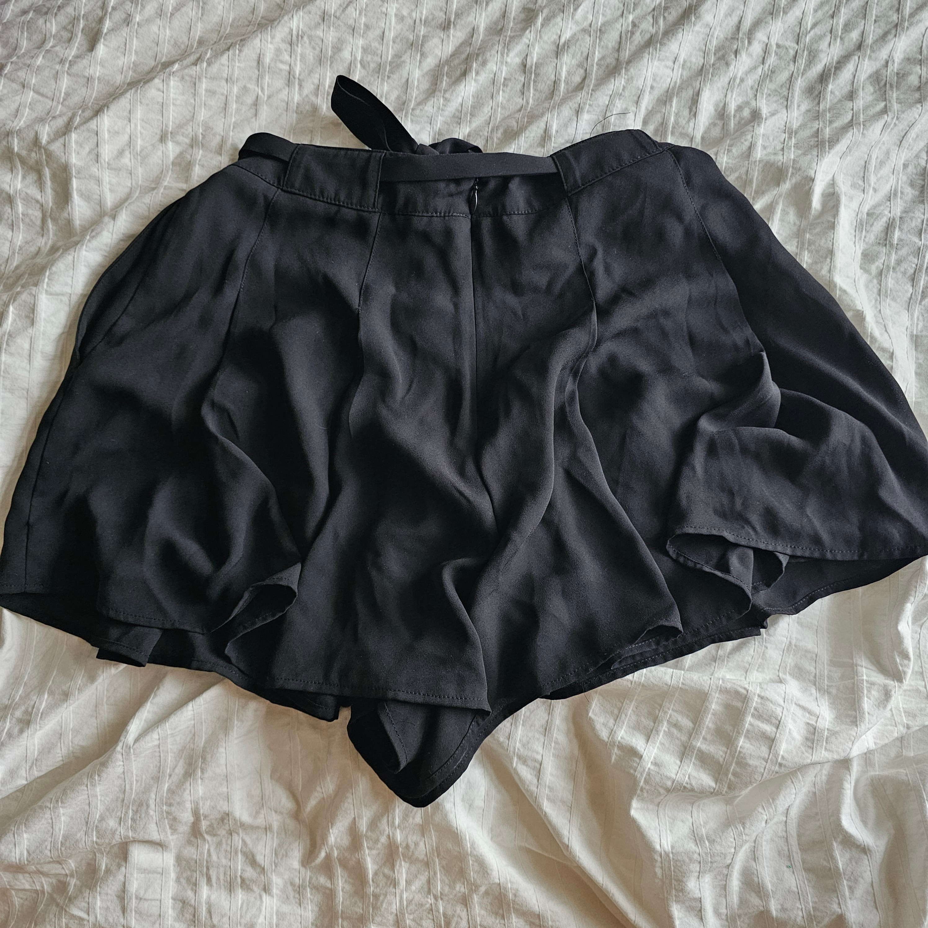 Aritzia Sunday Best Westley Short - 2018 - Black - Sz 6 - photo 3