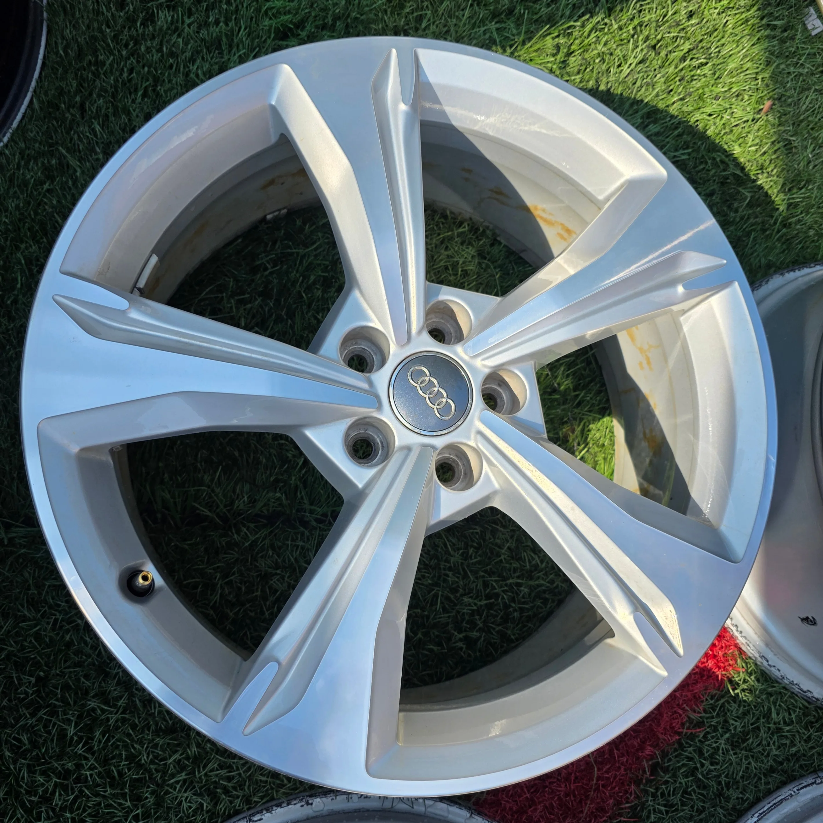 19 inch Audi OEM rims 5x112 like new image indicator(4)