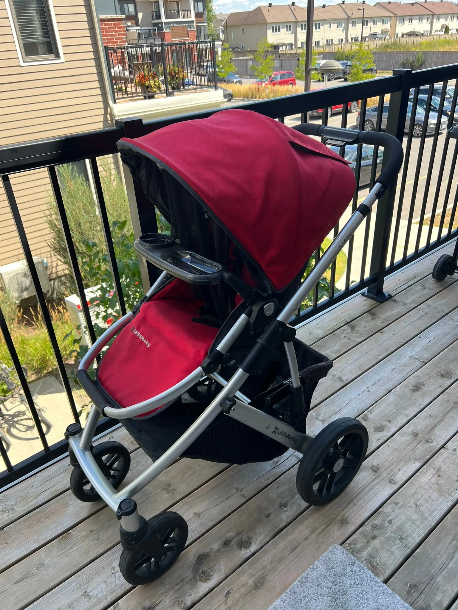 UPPAbaby Vista Stroller + Red Bassinet Set with Accessories image indicator(3)