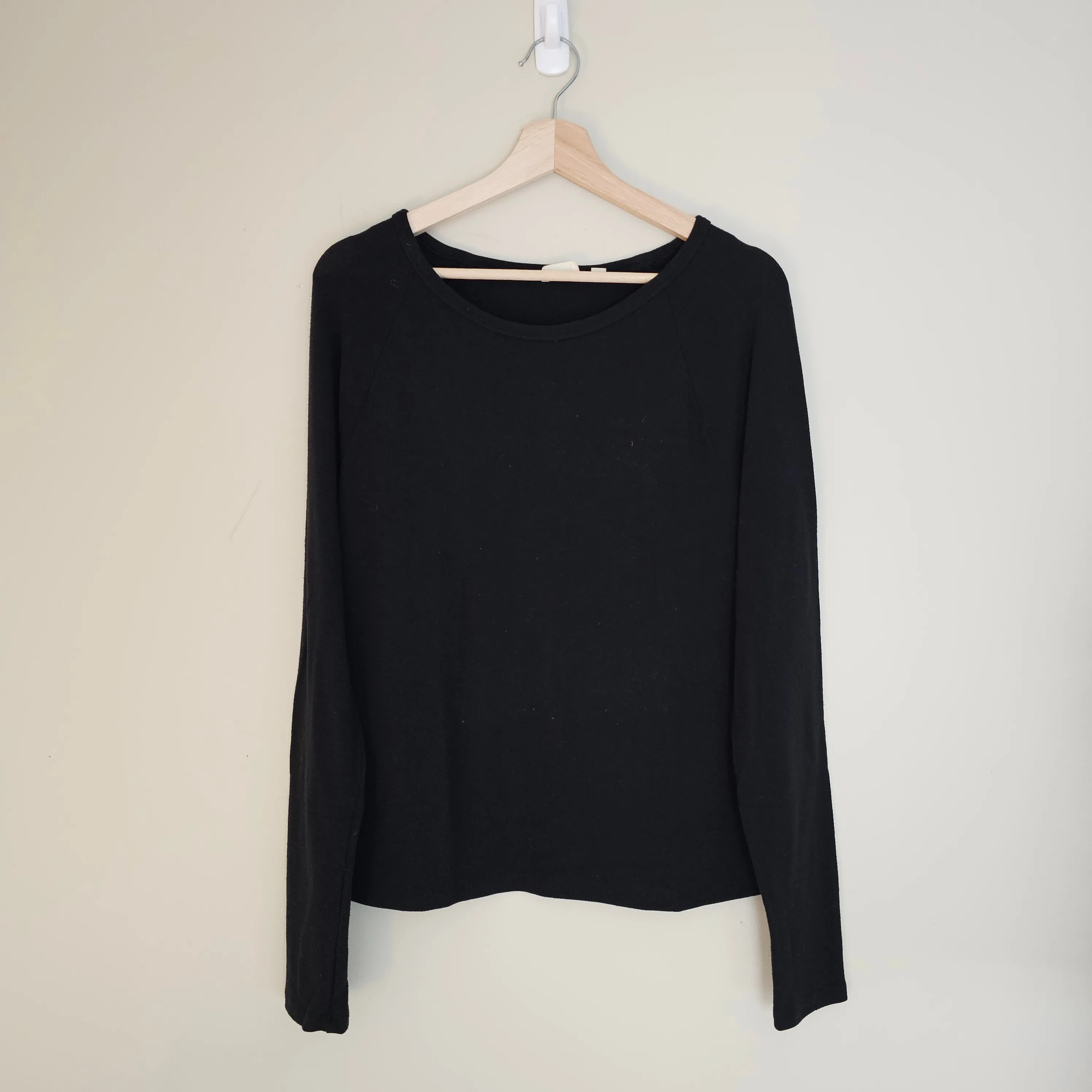 Aritzia Wilfred Free - Free Lounge Longsleeve Shirt - Black - S thumbnail