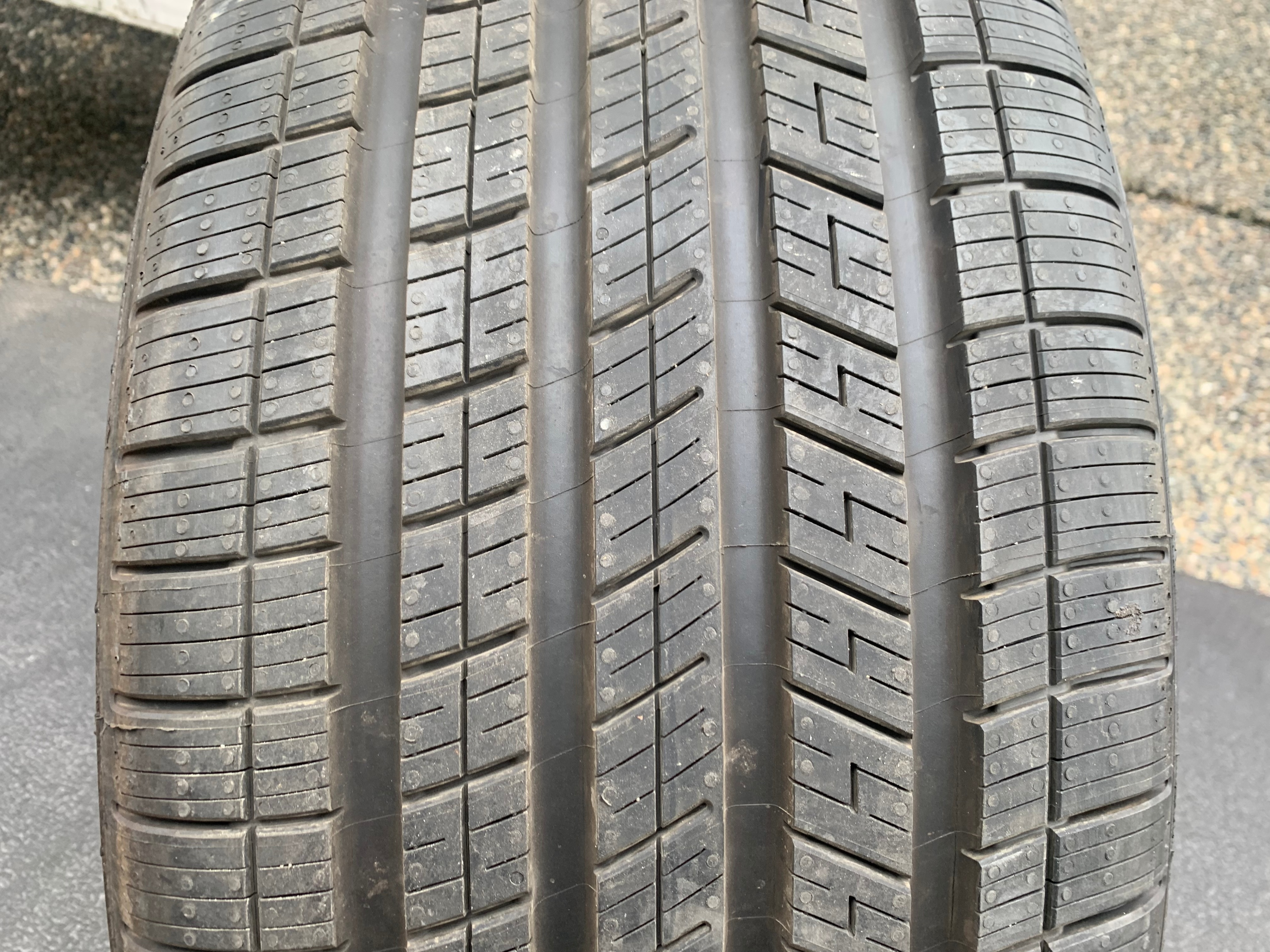 1 X single 255/40/22 M+S Michelin Pilot Sport A/S 4 90% tread - photo 2