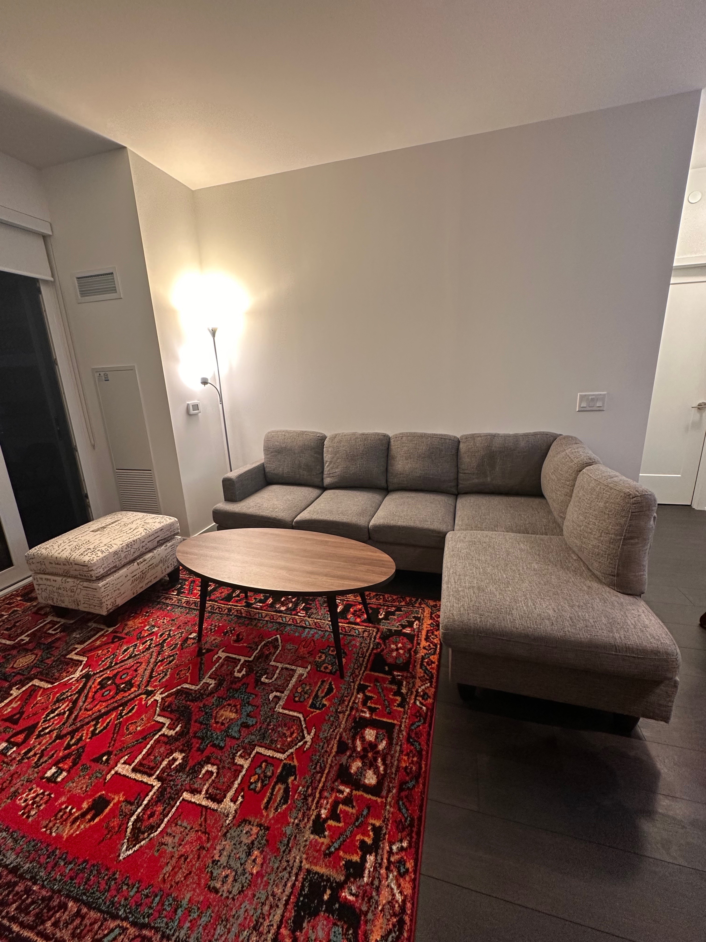 Persian Rug (No pets, no kids home) - photo 2