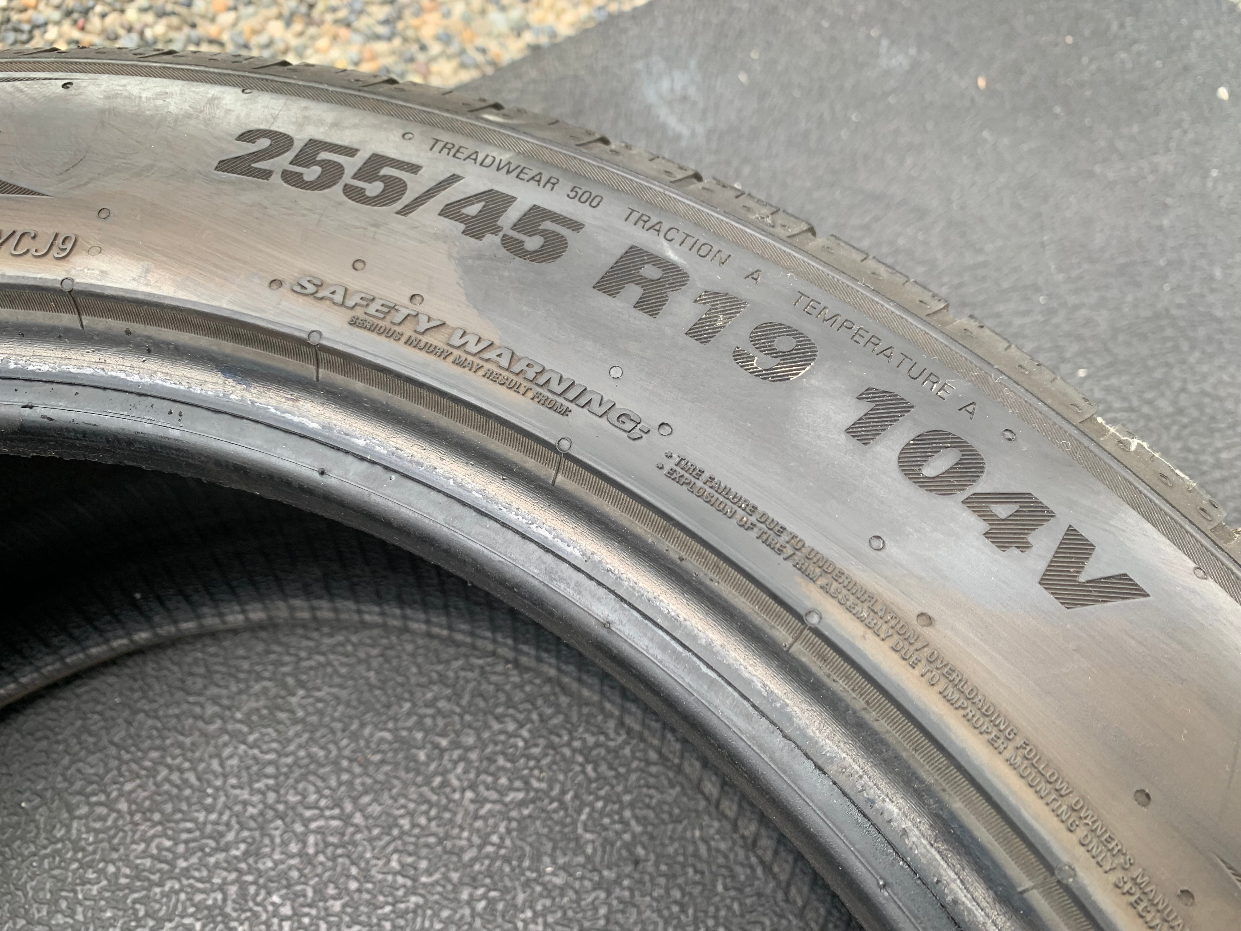 1 X single 255/45/19 Kumho Majesty 9 Solus TA91 EV 60% tread - photo 5