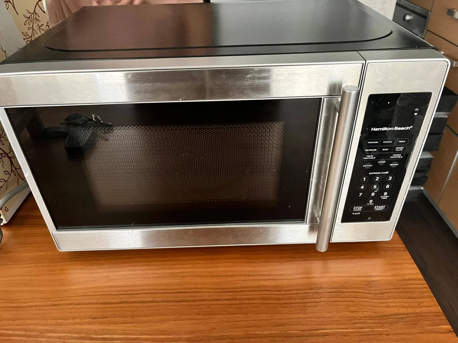 Hamilton Beach 0.7 cu.ft. Stainless Steel Microwave thumbnail