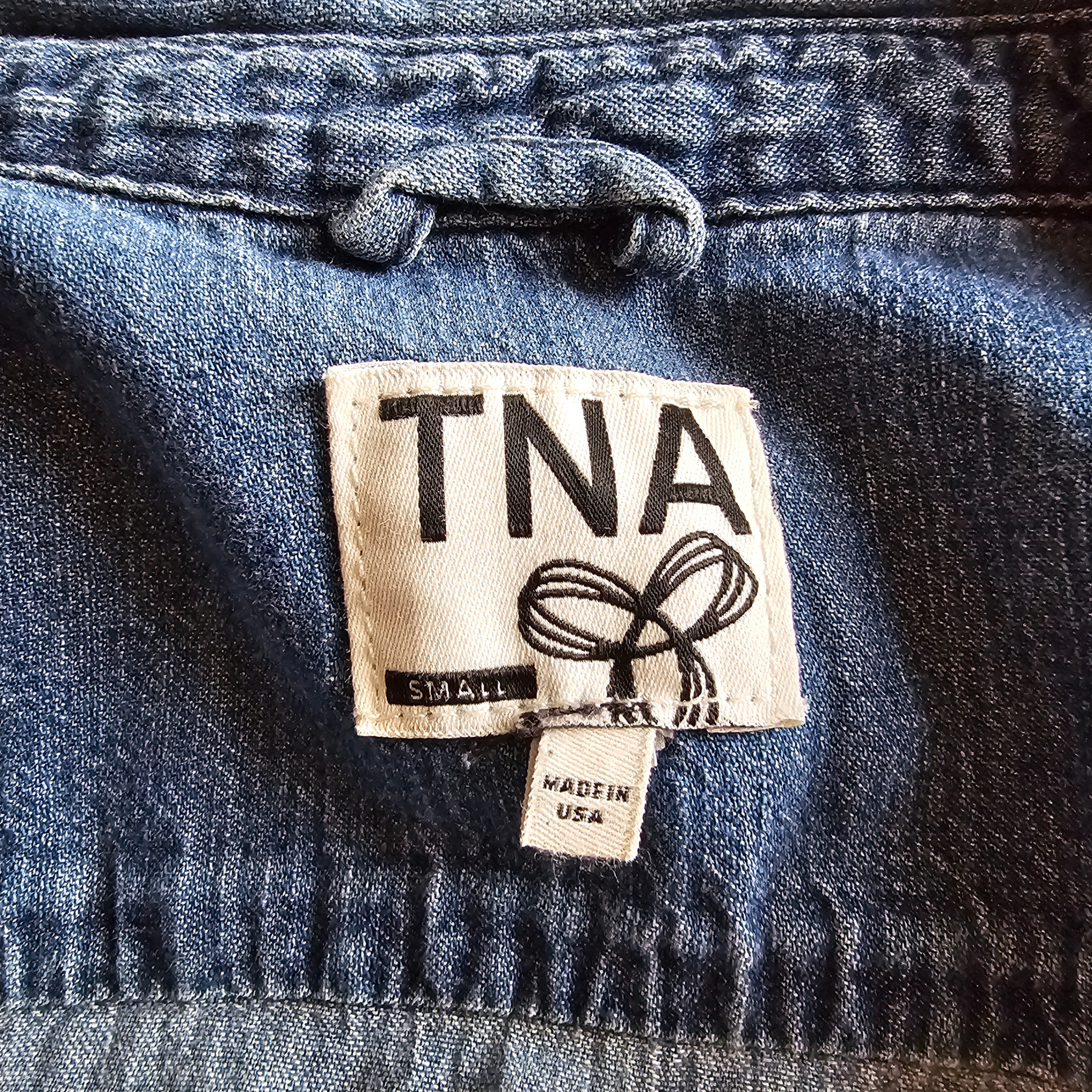 Aritzia TNA Denim Button-up Shirt - Sz S - photo 4