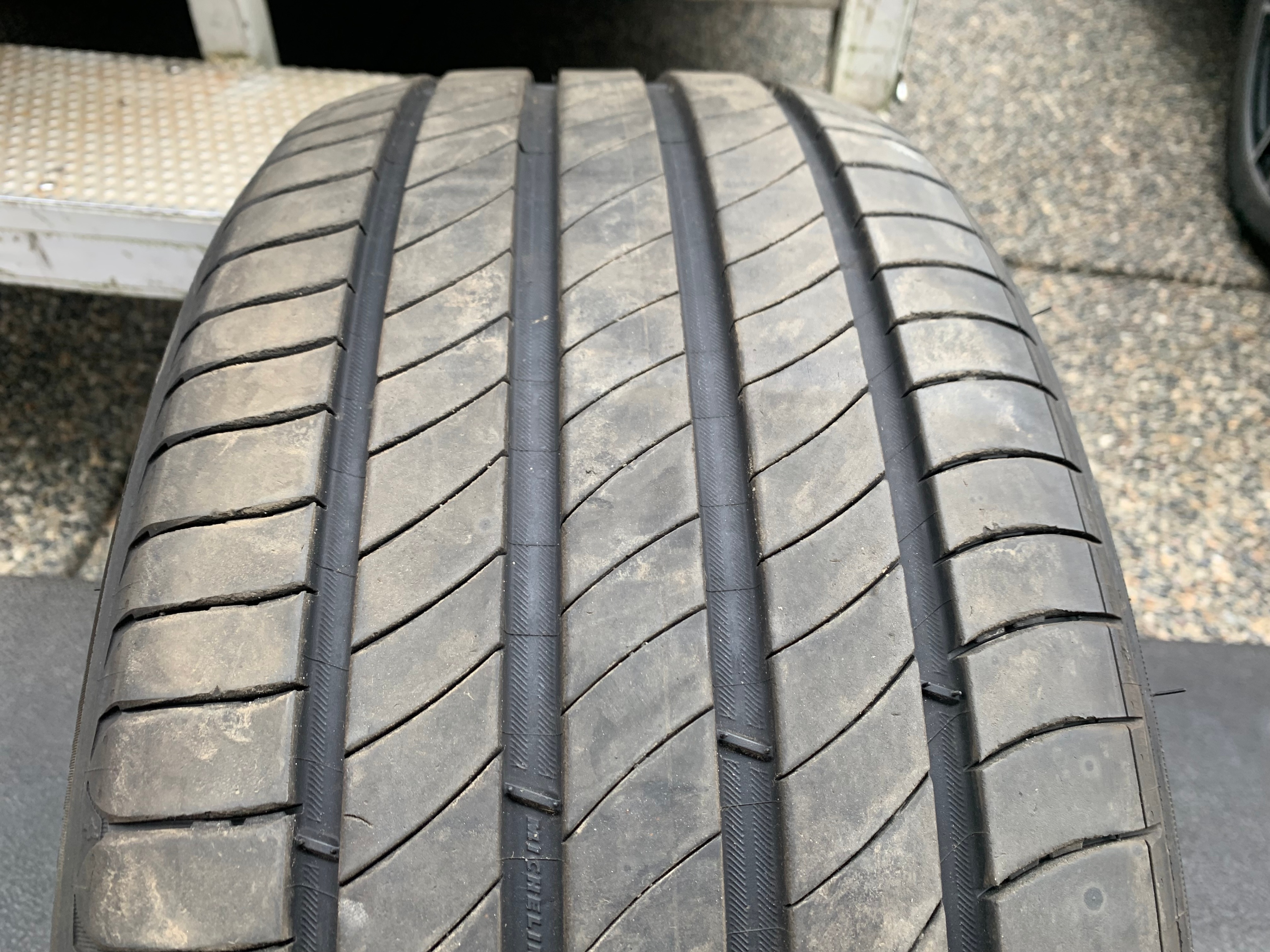 1 X single 245/45/19 Michelin Primacy 4 POL with 75% tread - photo 3