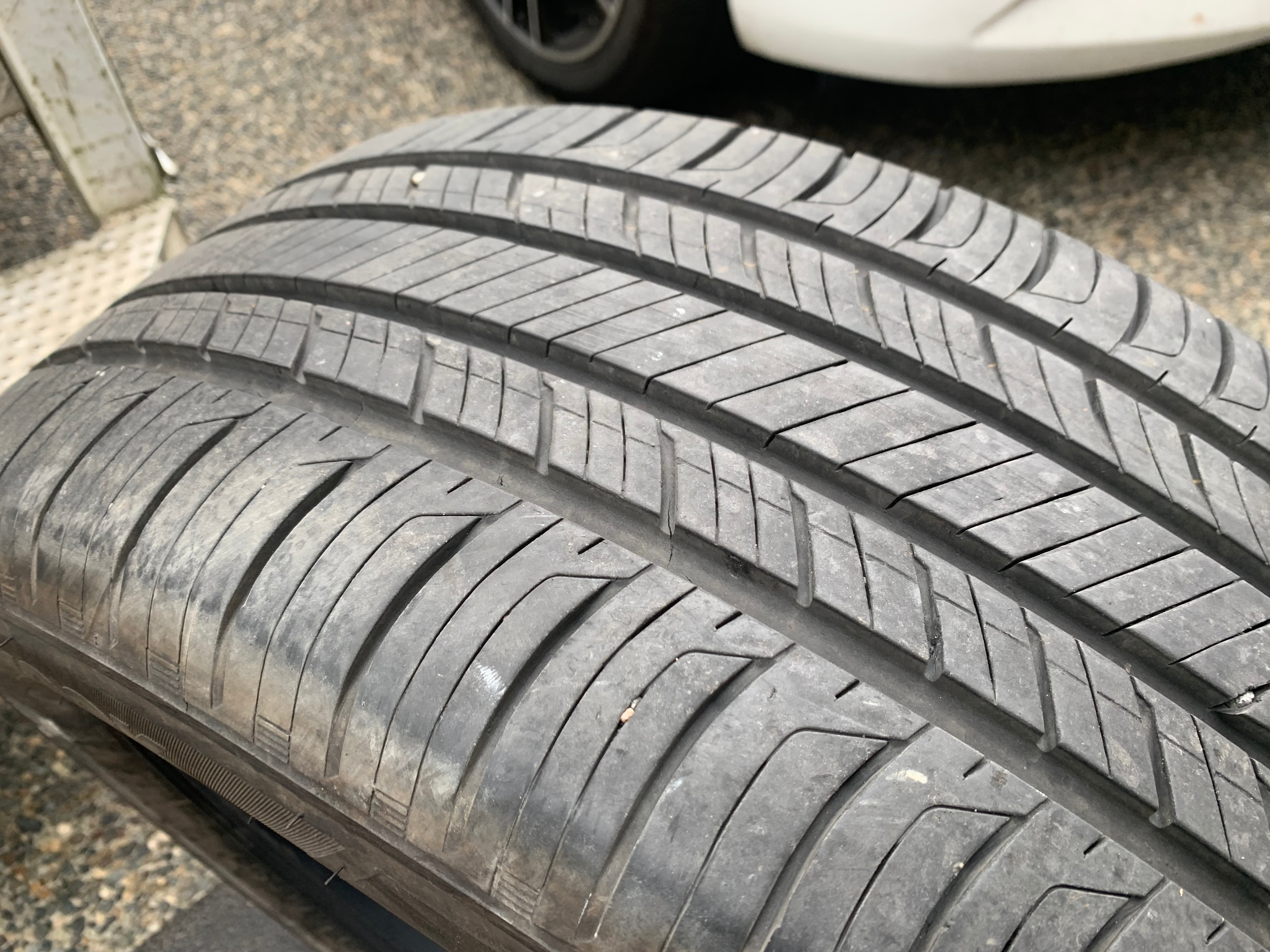 1 X single 225/55/18 98H M+S Hankook Kinergy GT with 85% tread - photo 4