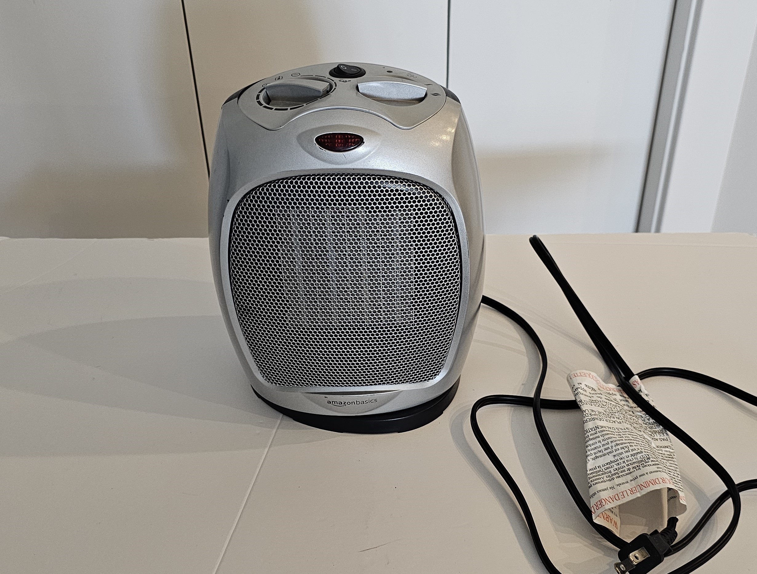 Portable ceramic space heater - photo 2