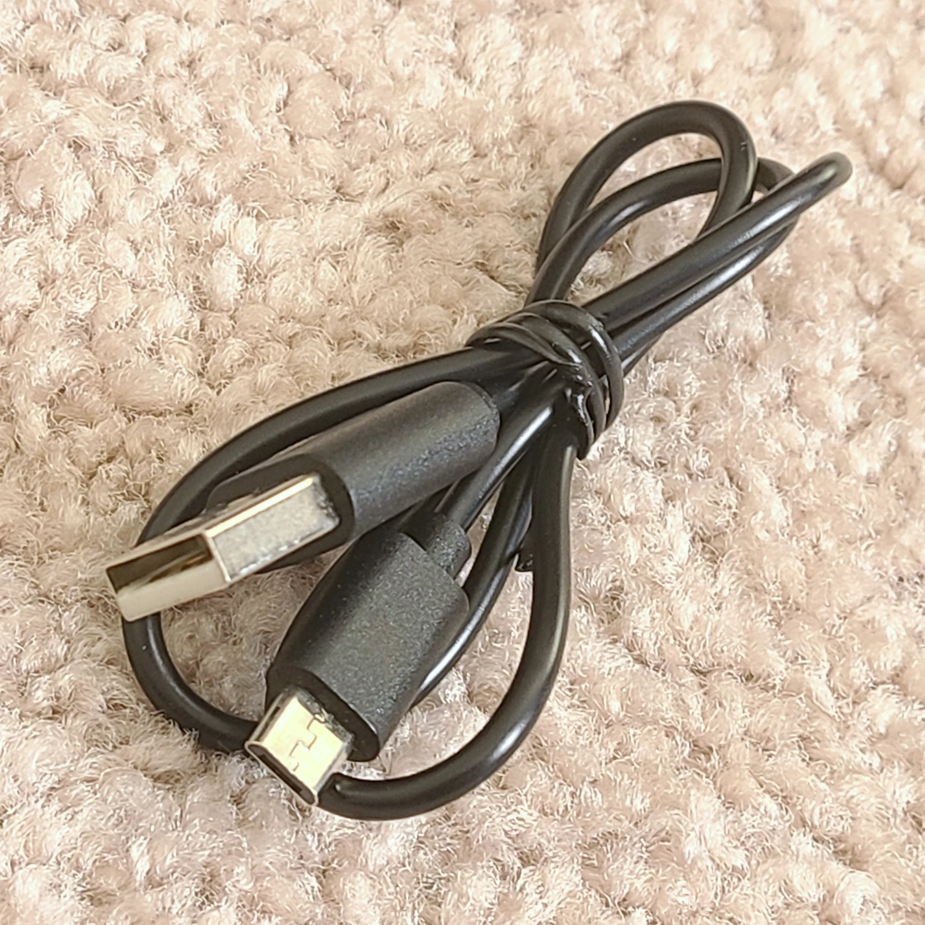 Rechargeable XD HD mini camera with 32GB microSD card image indicator(9)