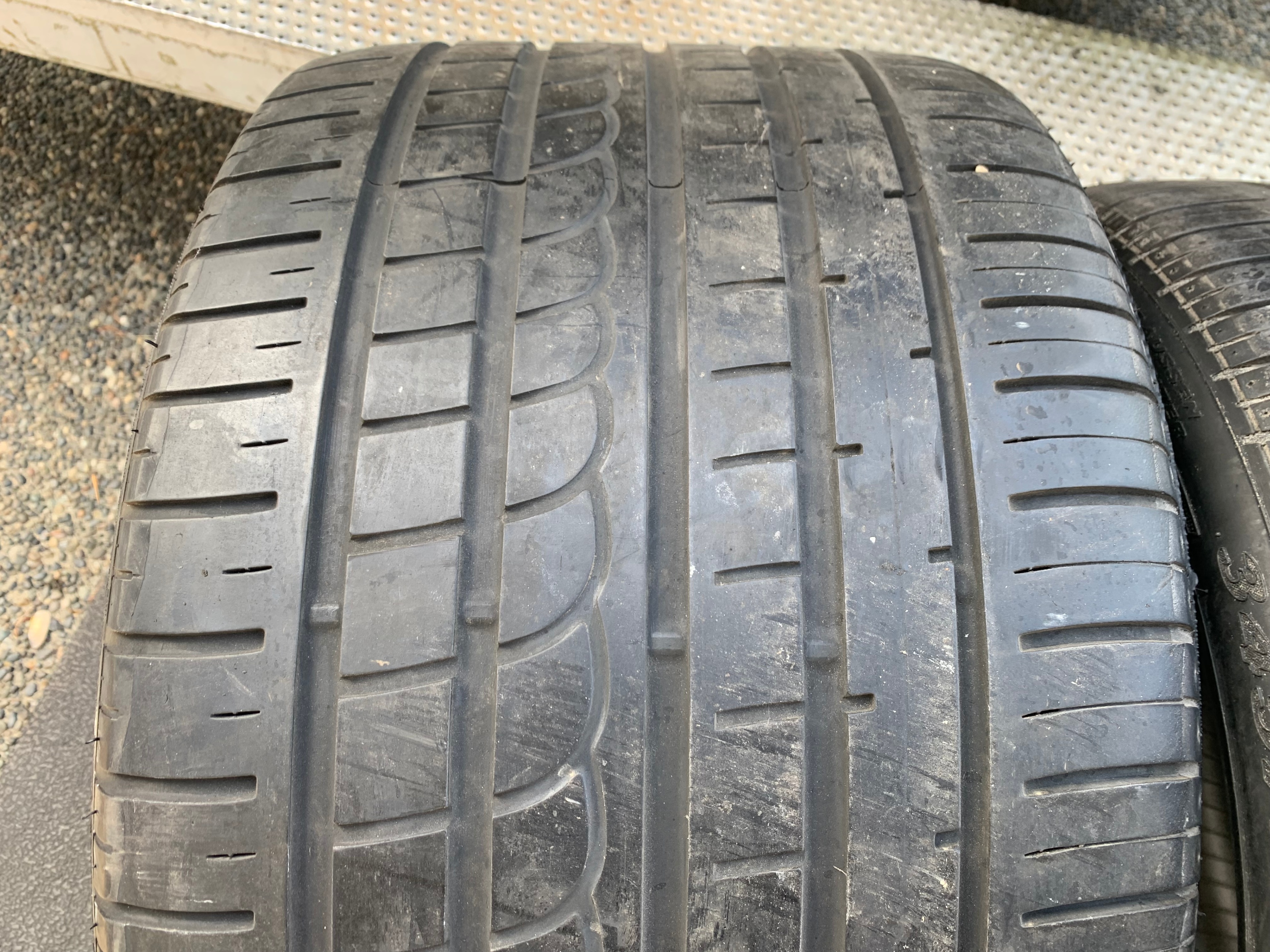 Pair of 345/25/20 XL 100Y Pirelli Pzero Rosso 60% tread - photo 2