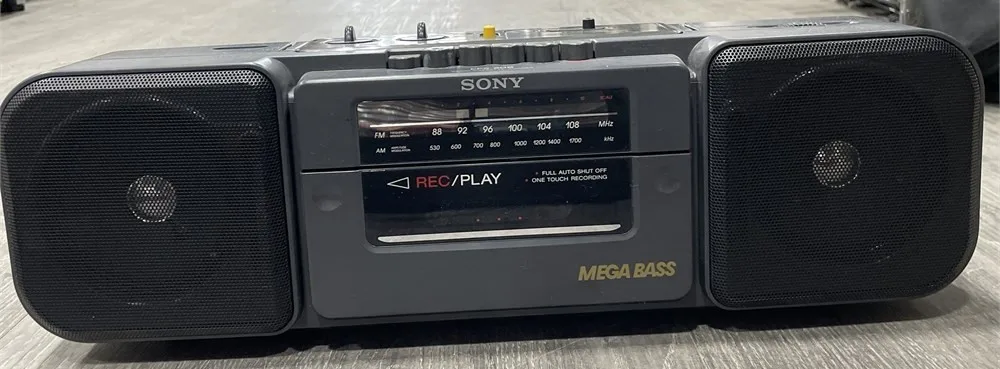 Sony Boombox w/ 120+ Christmas Music Cassette Tapes – Mega Bass image indicator(2)