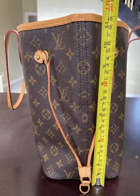 Authentic Louis Vuitton LV Monogram Neverfull MM Tote Bag image indicator(2)