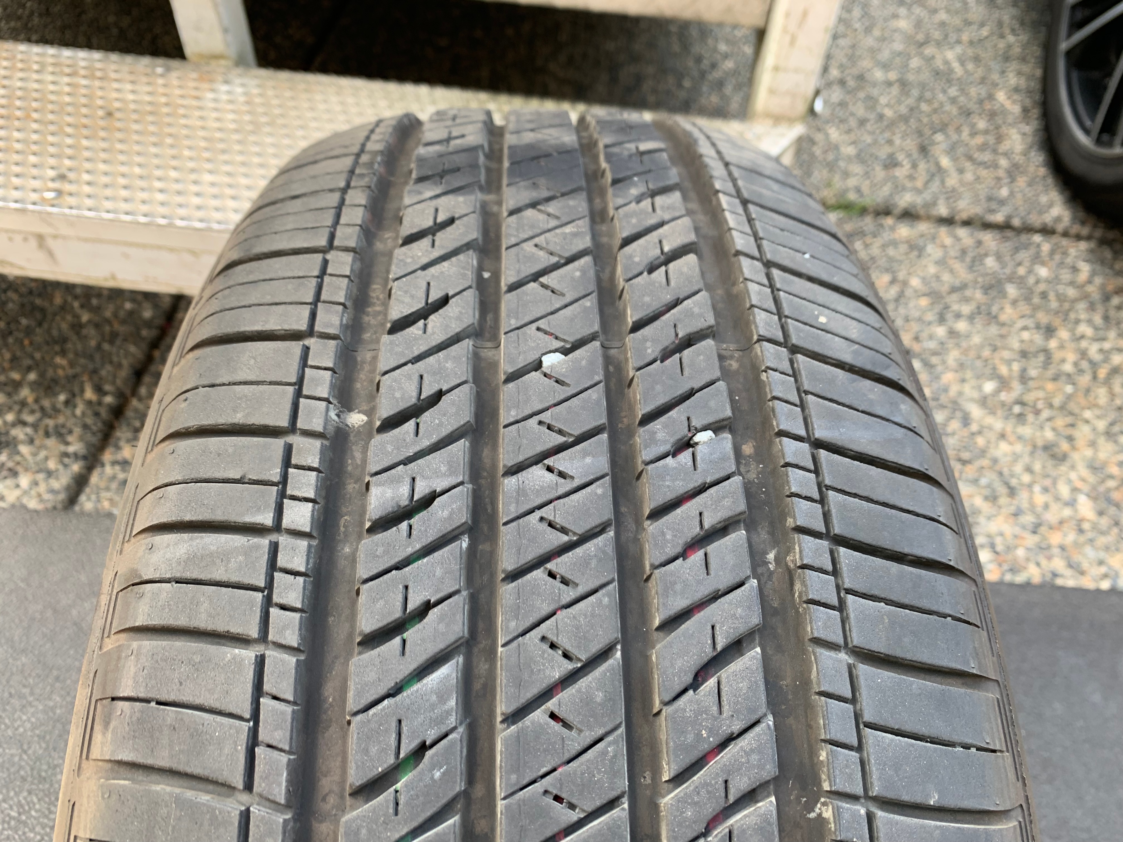 PAIR of 235/50/19 M+S Bridgestone Turanza EL450 - photo 3