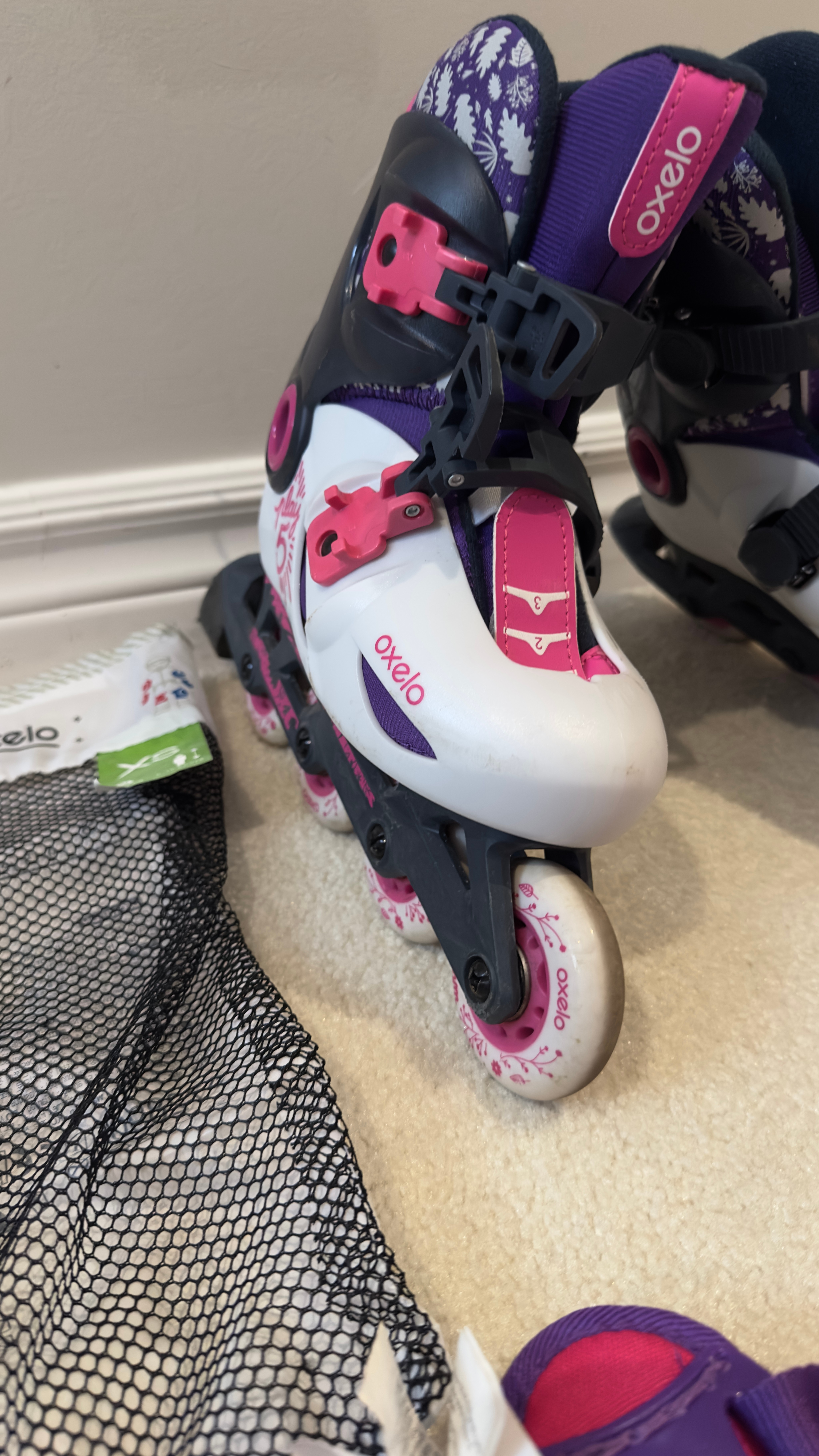 Kid Inline Skates, Roller Skates with Hand, Knee, and Elbow Pads - photo 2