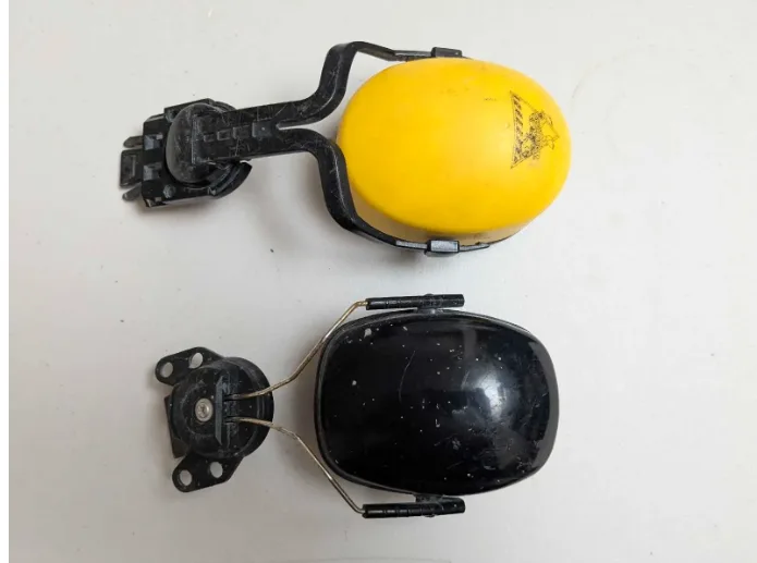 Free earmuffs (READ AD) thumbnail