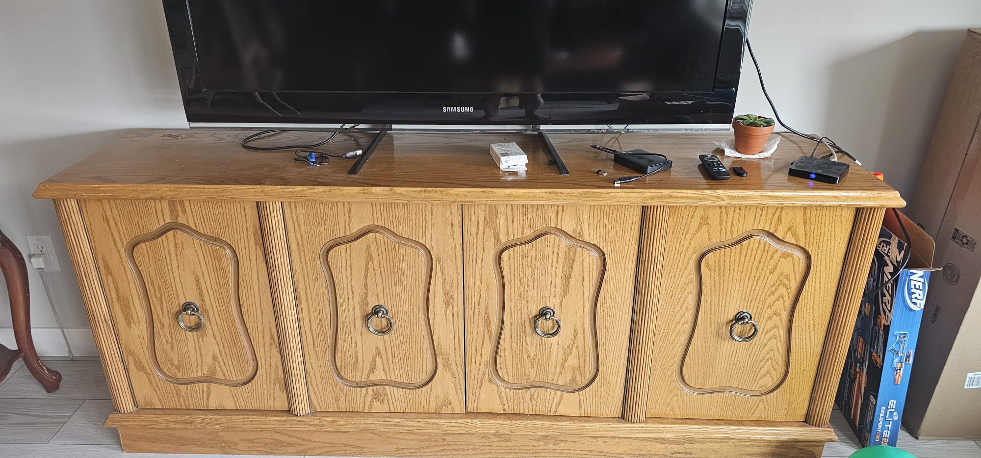 Move on Sale – Solid Wood TV Stand with Storage - photo 4