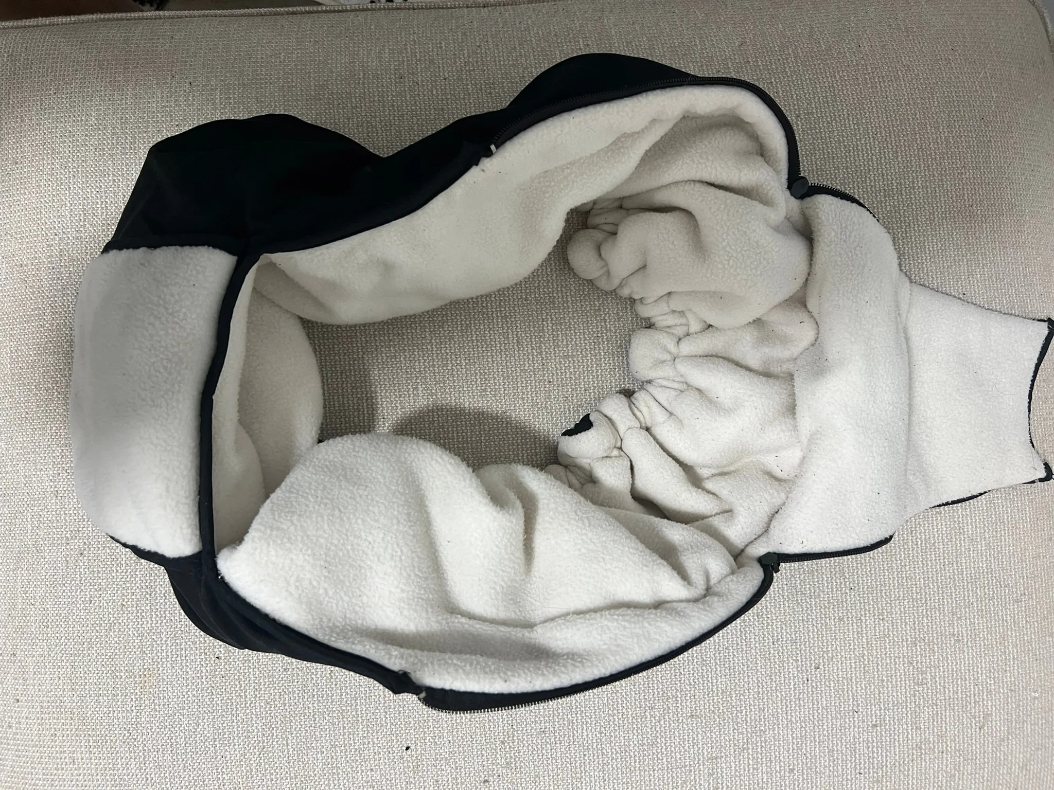 Baby Carseat Cover Jolly Jumper Arctic Sneak-A-Peek - Black image indicator(3)