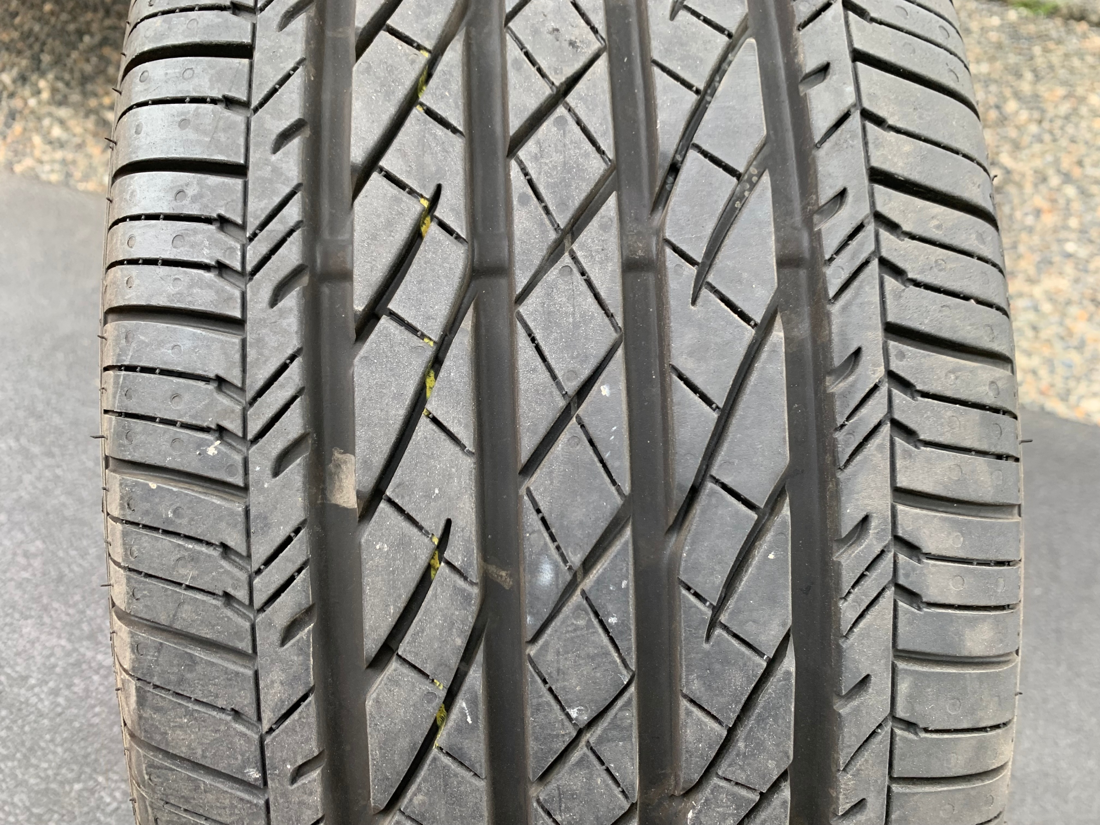 1 X single 215/55/18 Bridgestone Turanza EL440 with 90% tread - photo 2
