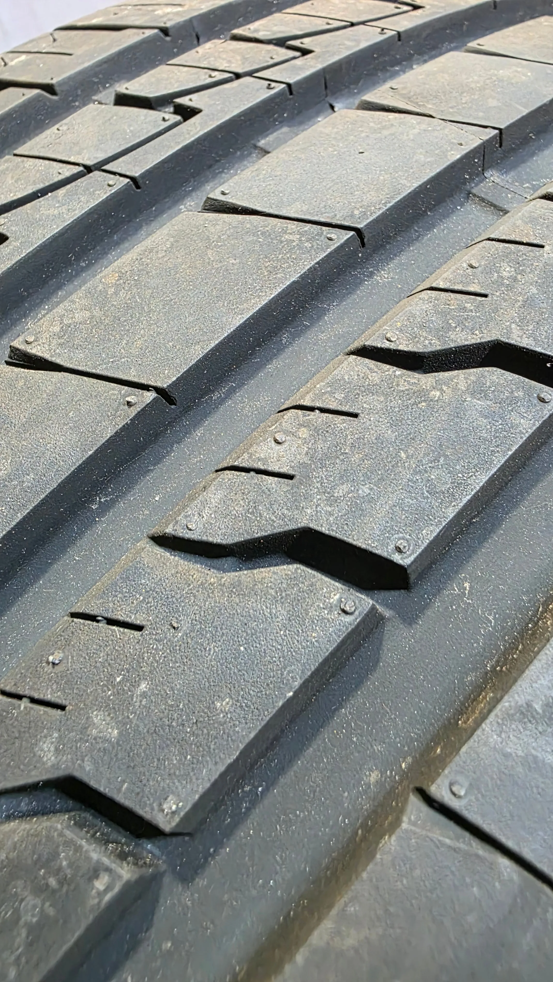 brand new 255/45/20 Ironman all season tires image indicator(7)