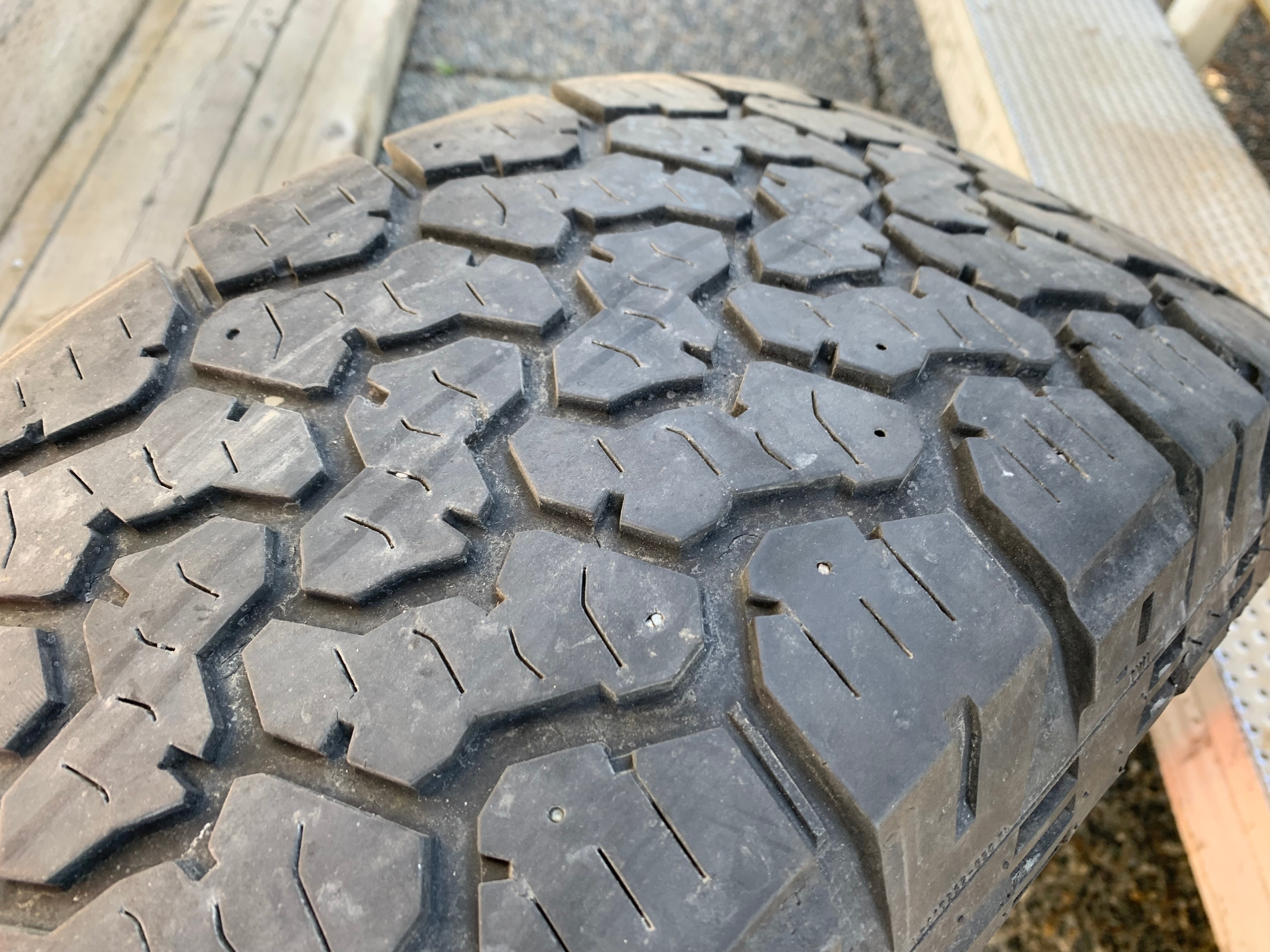 1 x single LT 265/70/17 112/109T General Grabber ATX  40% tread - photo 4
