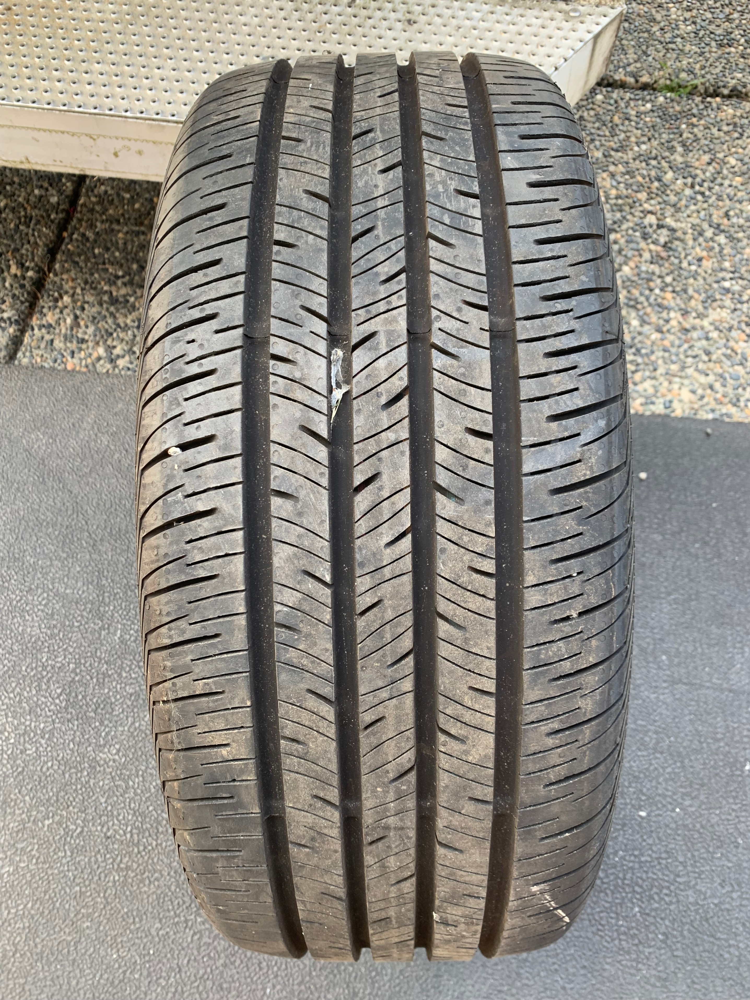 1 X single 235/45/18 Continental conti pro contact Like new
