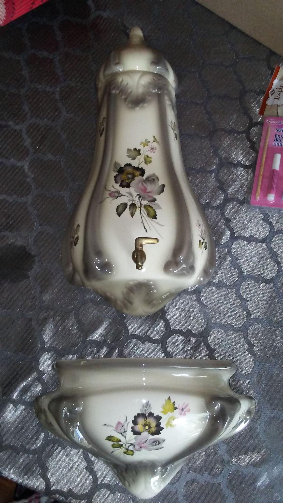 Vintage Wall Mounted Ceramic Fountain