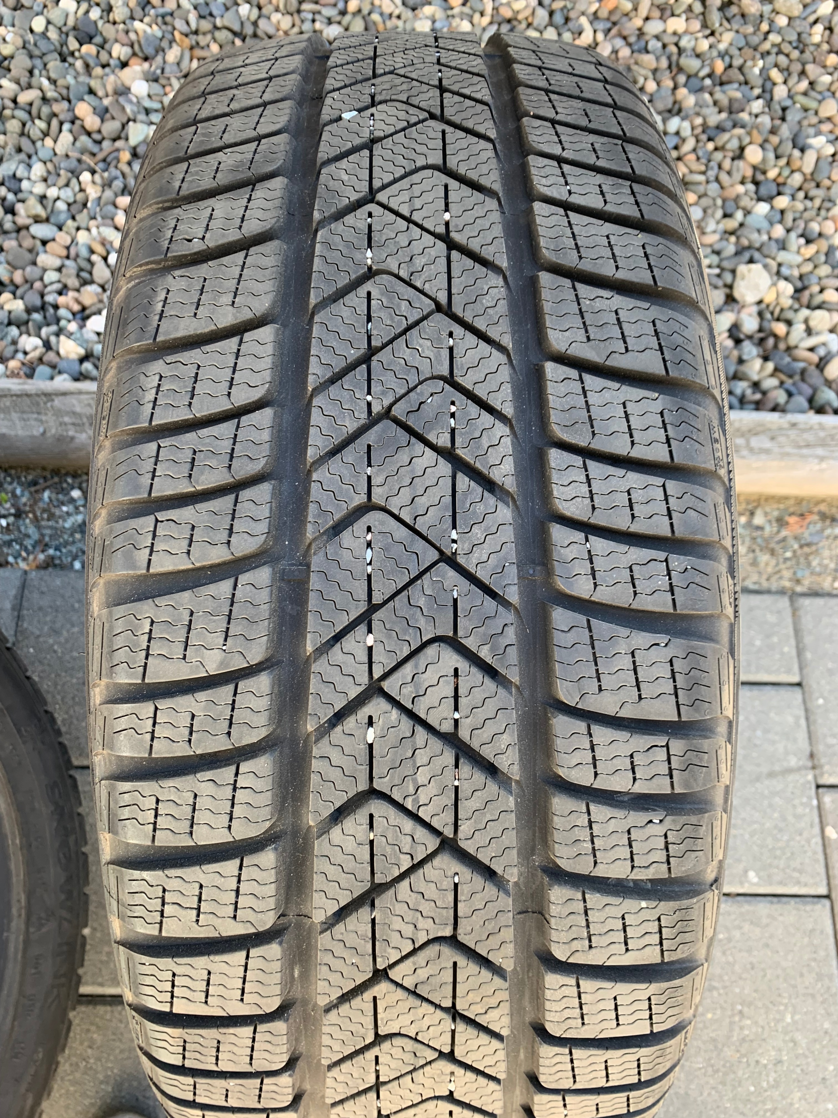 1 X single 245/45/19 Pirelli Sottozero 3 LM1 with 90% tread