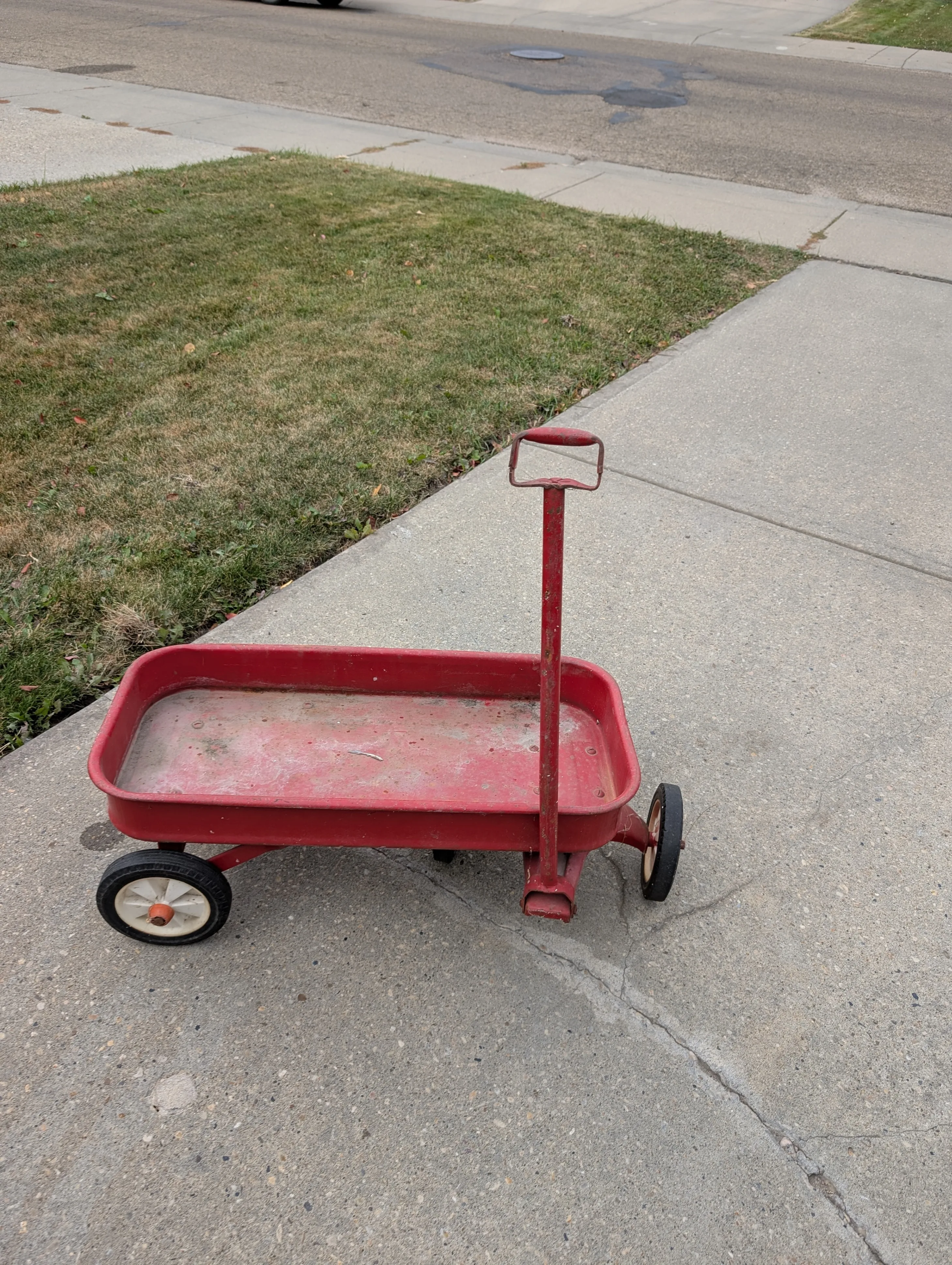Vintage Radio Flyer Wagon - little red wagon image indicator(3)