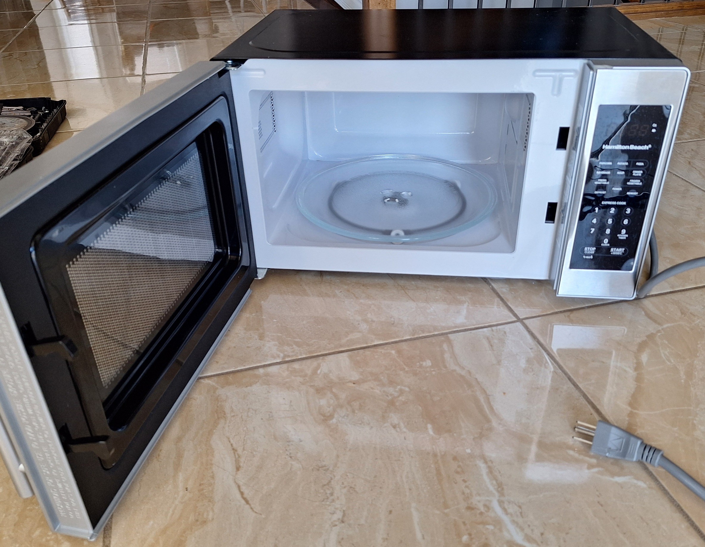 Microwave - photo 2
