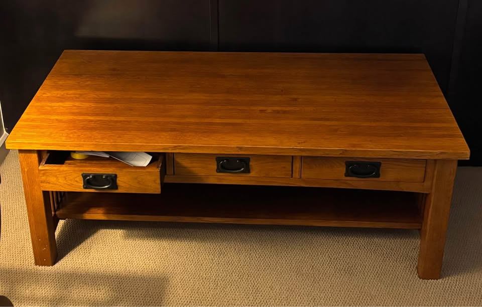Wood coffee table with drawers - photo 4