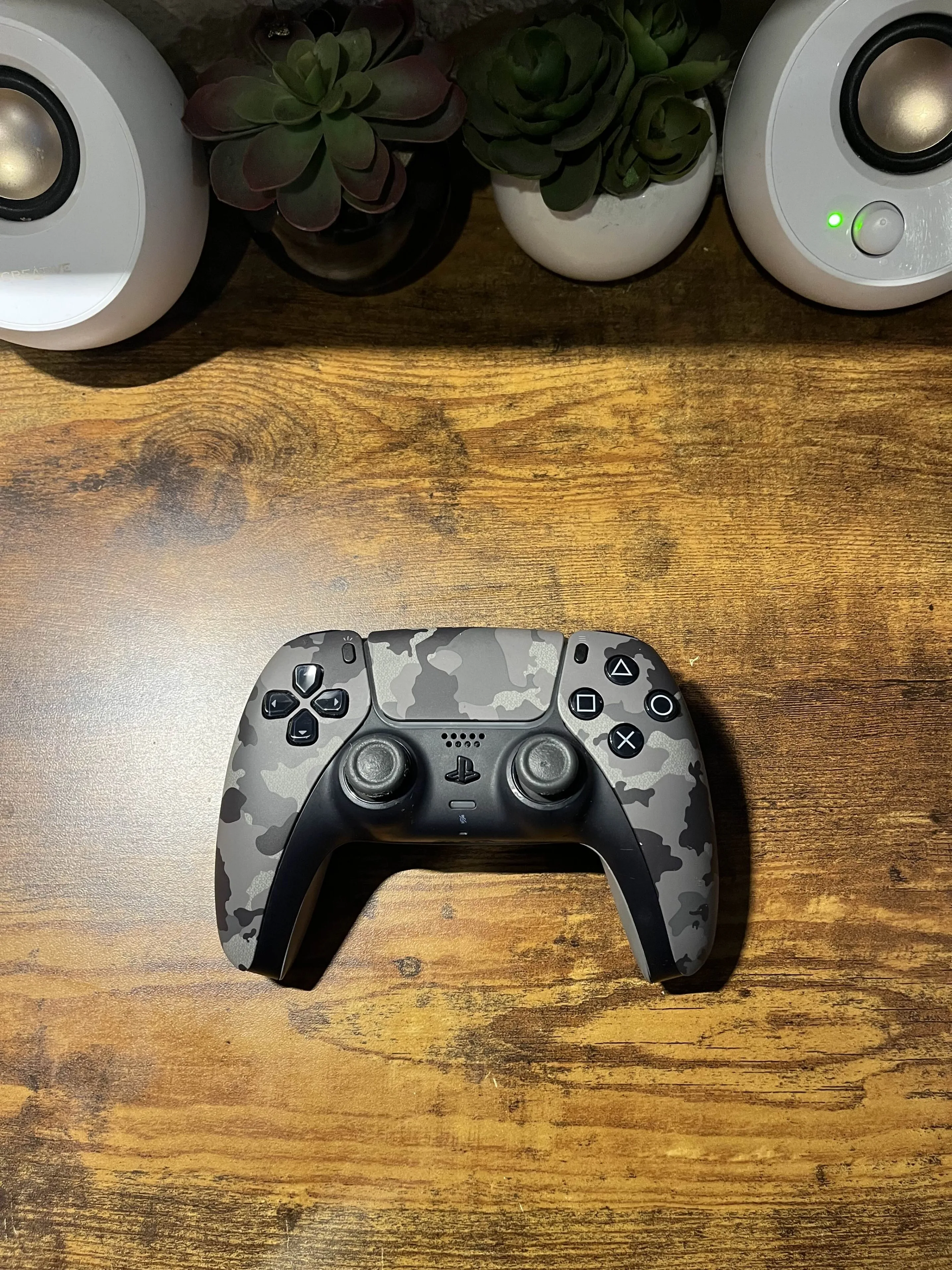 Sony PlayStation 5 DualSense Wireless Controller - Grey Camo image indicator(2)