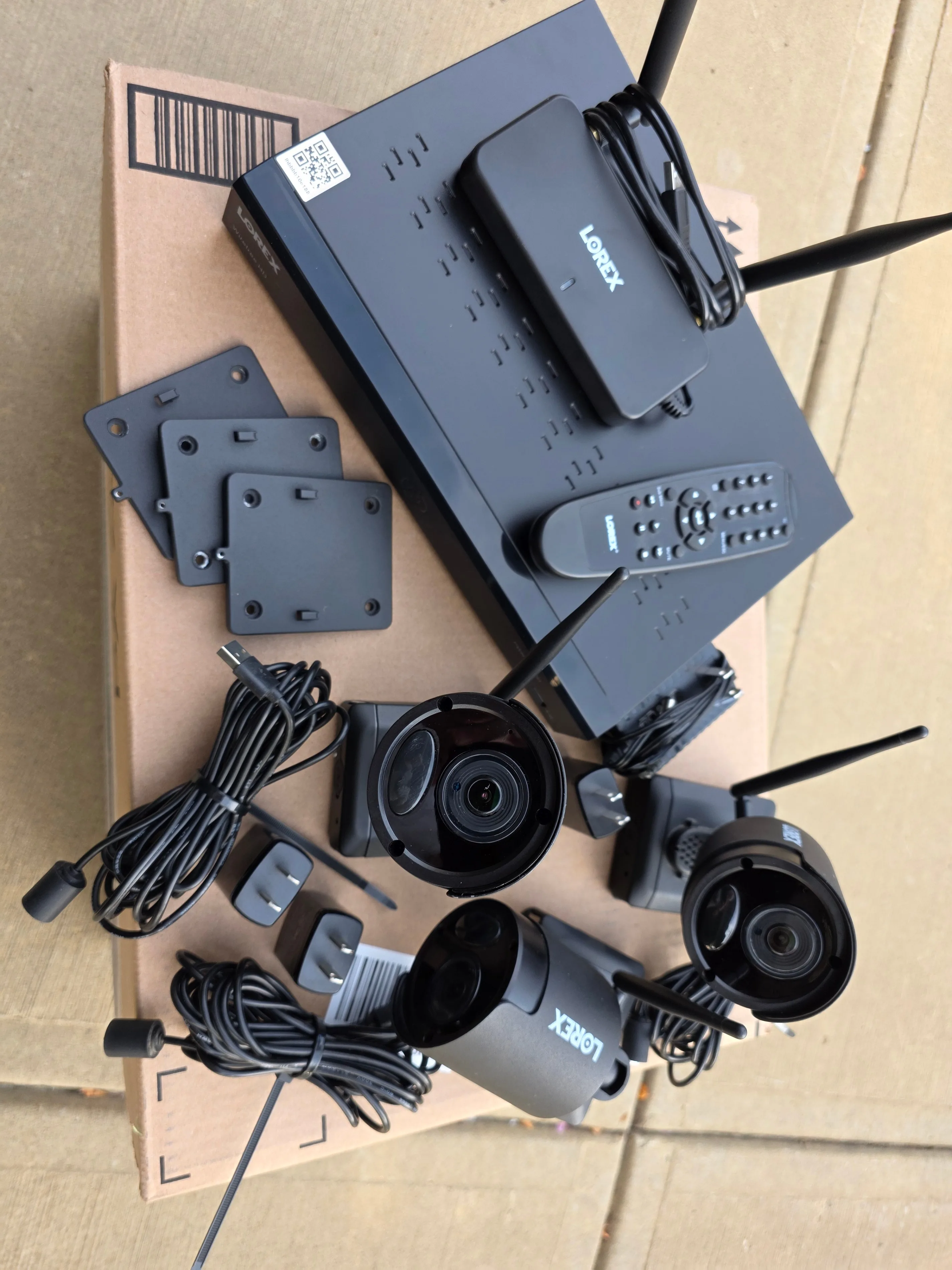 Lorex 1080p HD Digital Video Surveillance System image indicator(3)