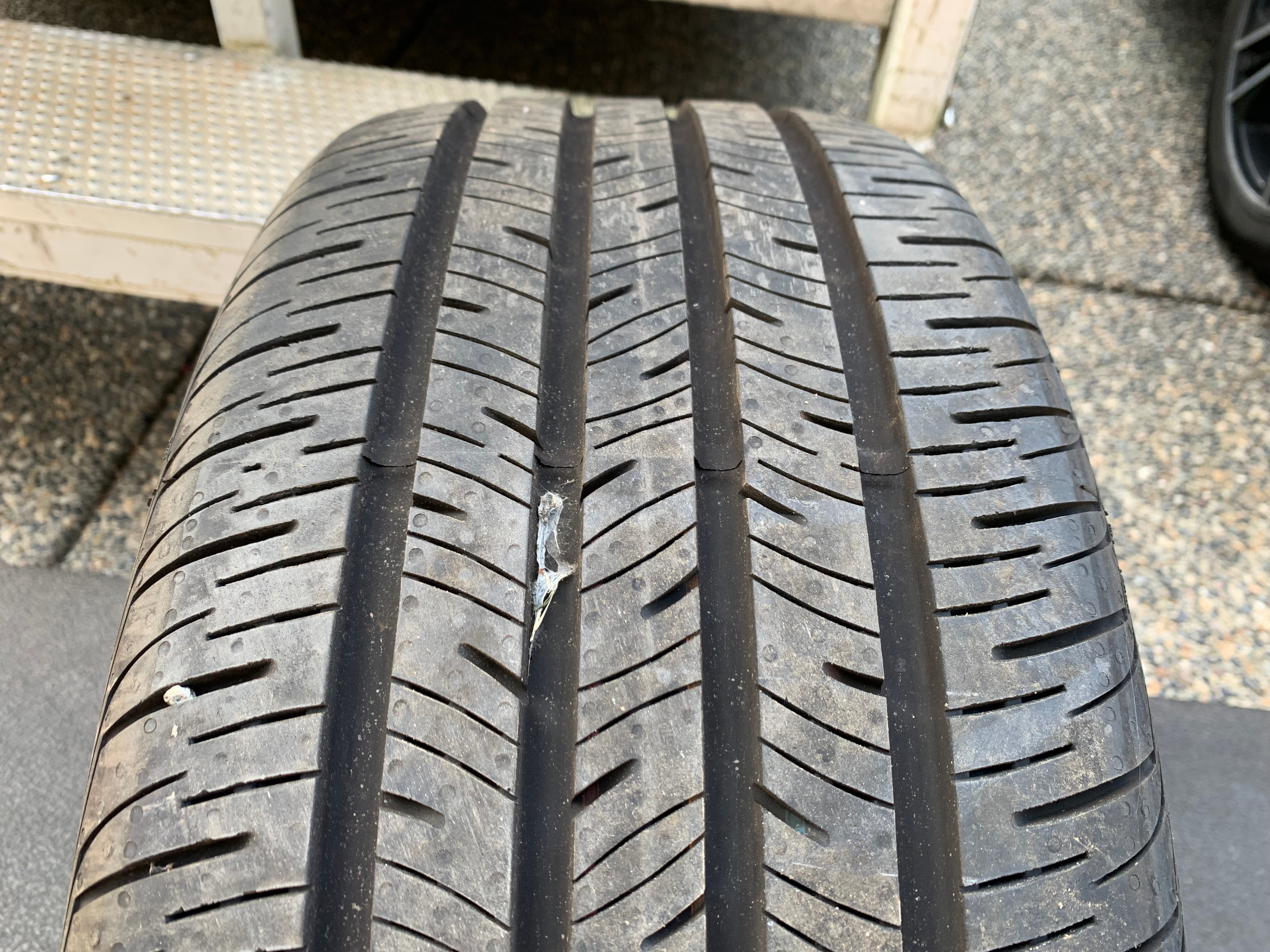 1 X single 235/45/18 Continental conti pro contact Like new - photo 3