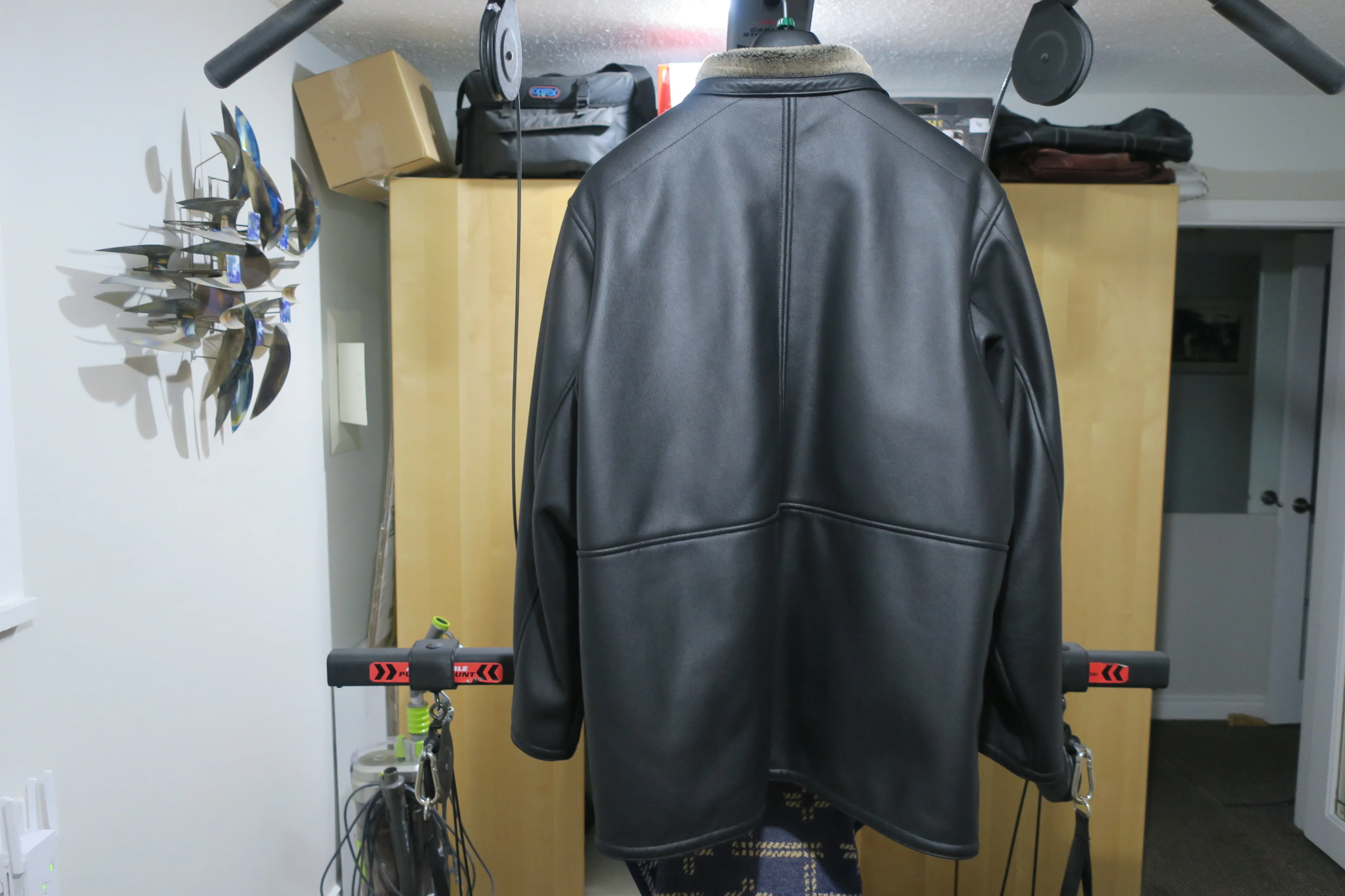 Massimo Men's Leather Jacket Like NEW Condition! image indicator(2)