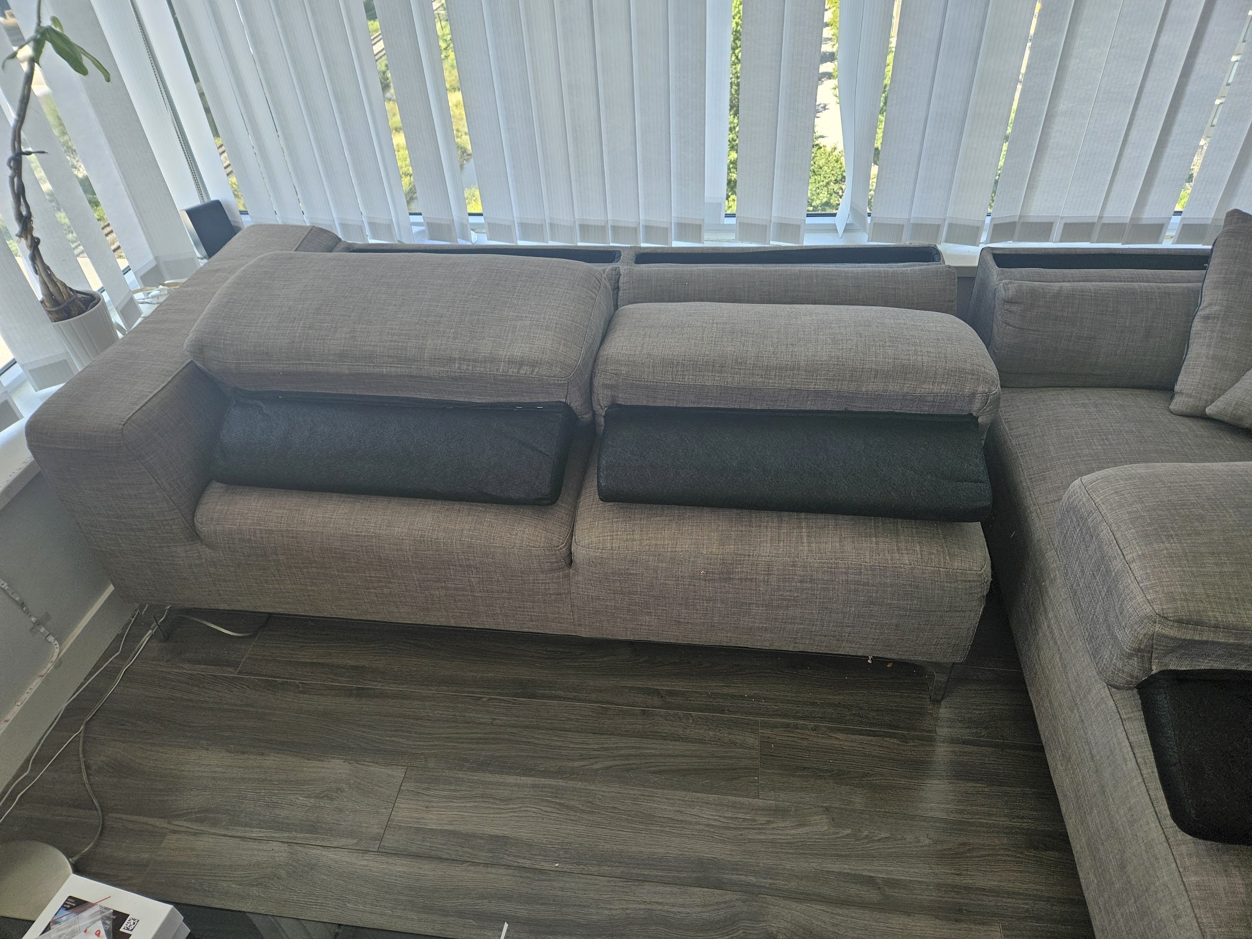 Sectional sofa with a chaise - Modern Scandinavian design - photo 5