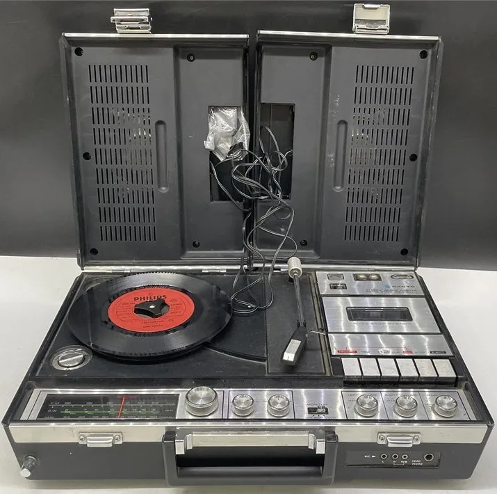 RARE Vintage Sanyo Stereo Music Center (G-2612EZ) – Working thumbnail