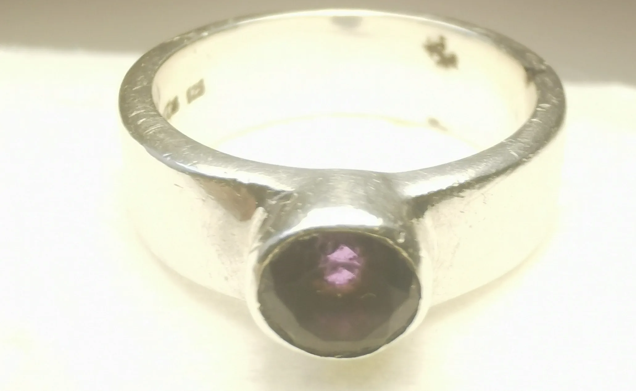 Silver Ring Purple Gemstone Size 7-  925 Solid Silver Band image indicator(5)