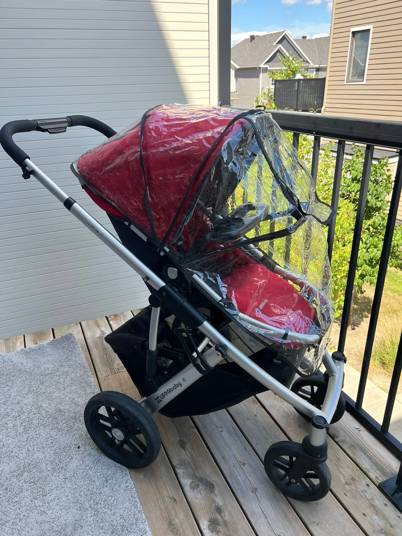 UPPAbaby Vista Stroller + Red Bassinet Set with Accessories image indicator(5)