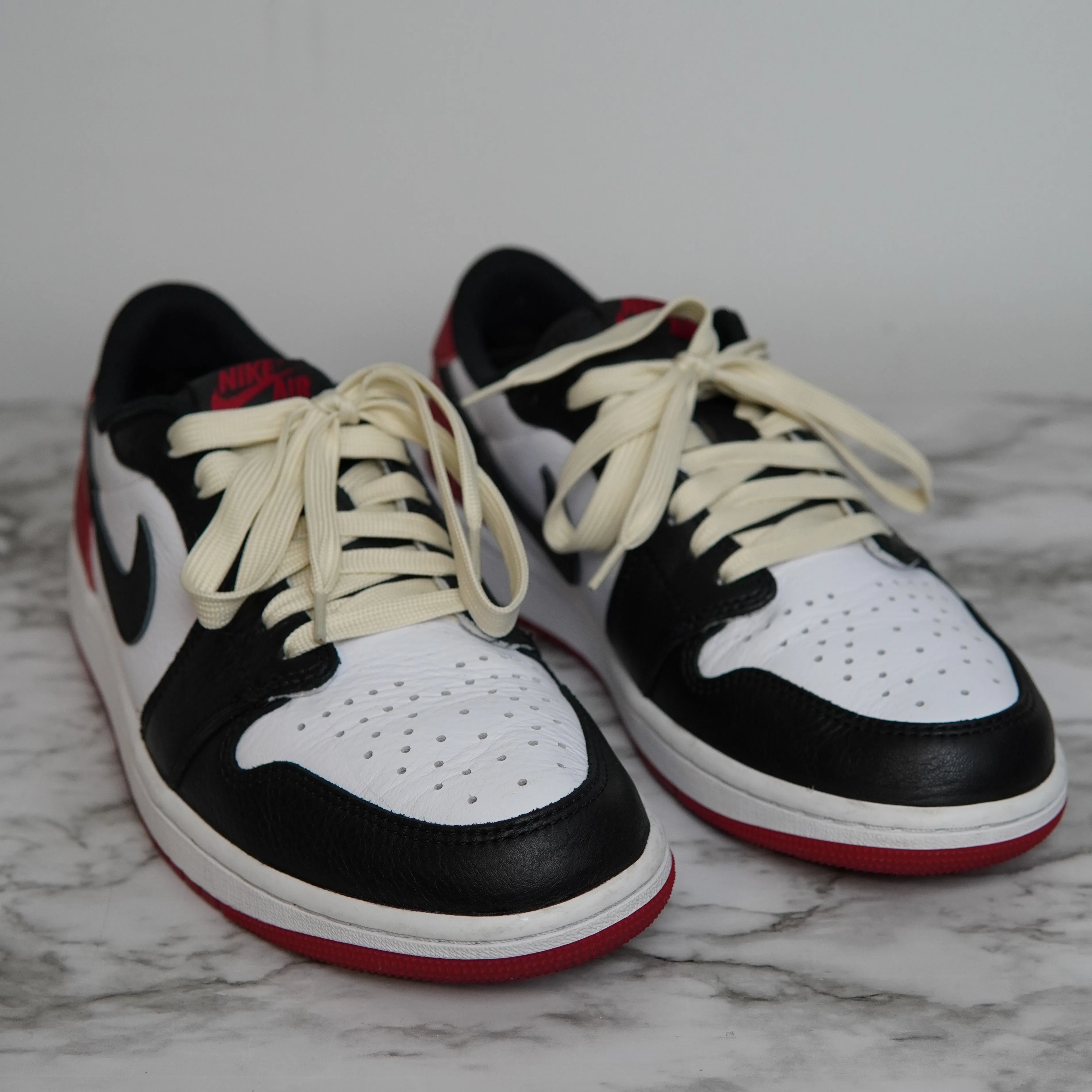 Air Jordan 1 Low 'Black Toe' image indicator(2)